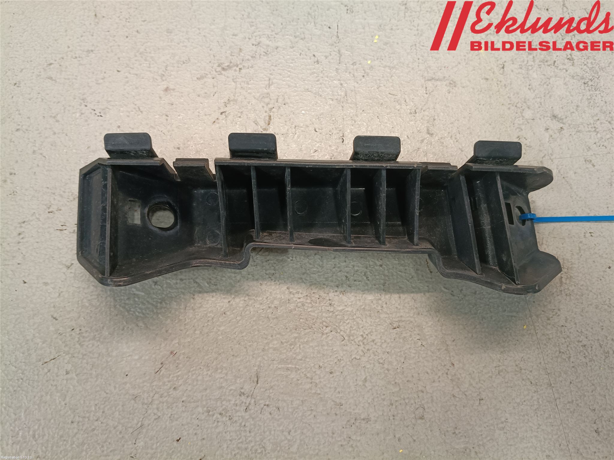Kia CEED 06-12 Stötfångarfäste Fram Hö