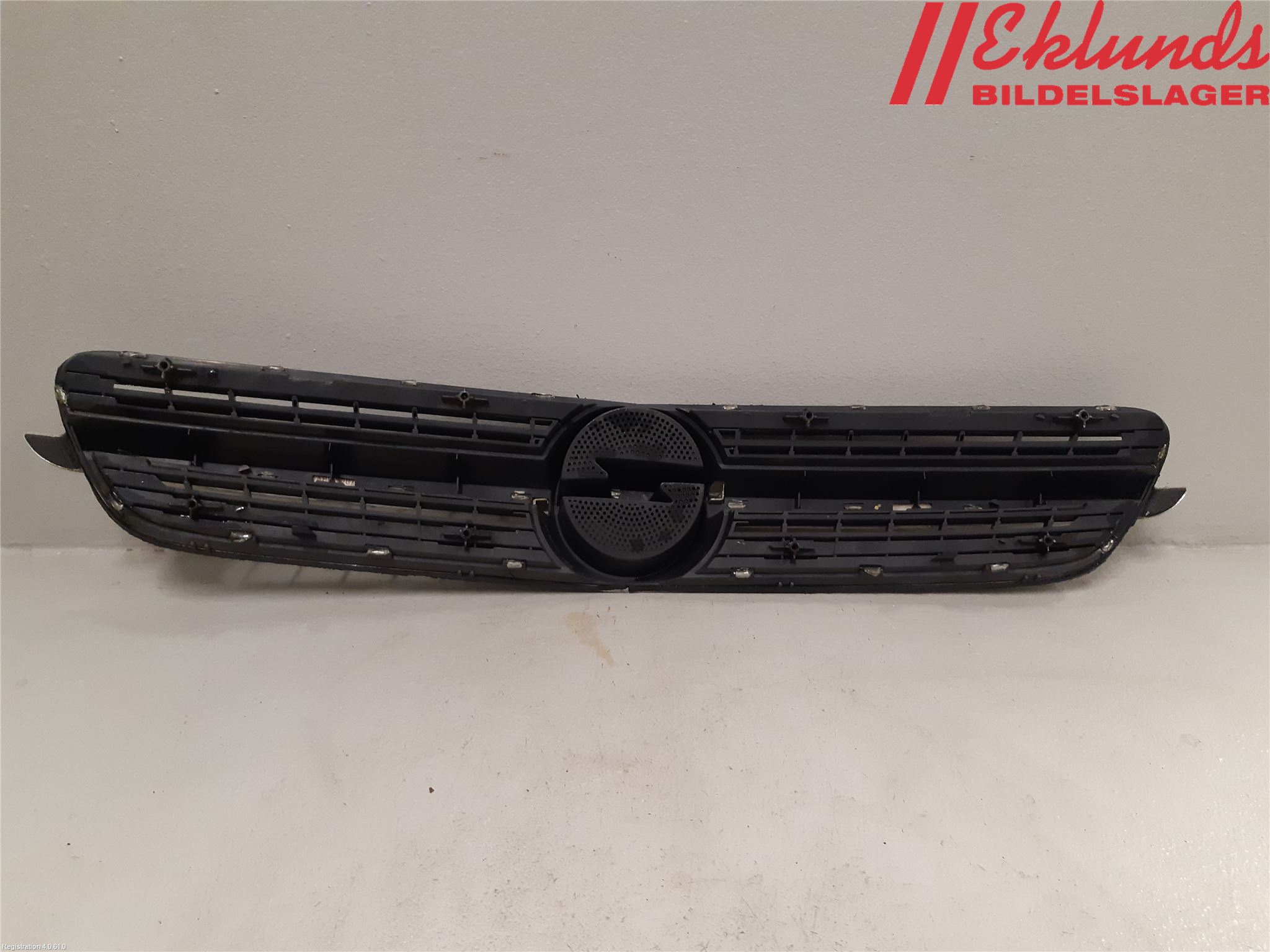 Opel VECTRA C 02-05 Grill Komp