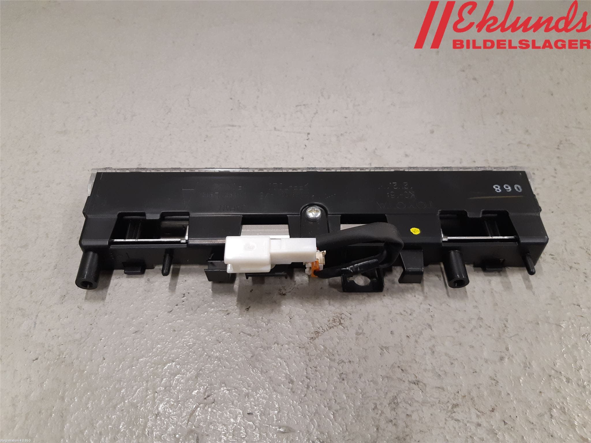 Toyota YARIS XP21 20- Bromsljus Bakruta