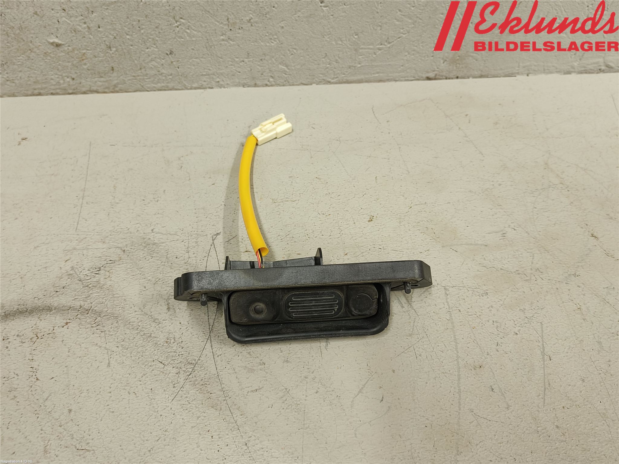 Mitsubishi OUTLANDER 13-21 Bakluckehandtag