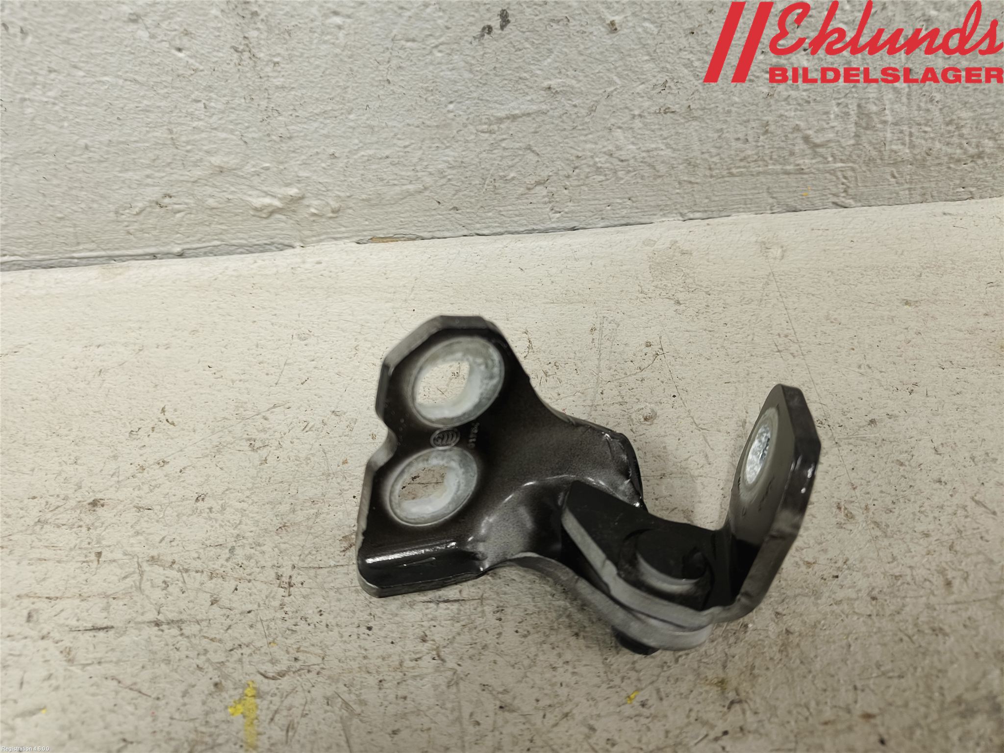 Fiat 500e 20- Dörrgångjärn