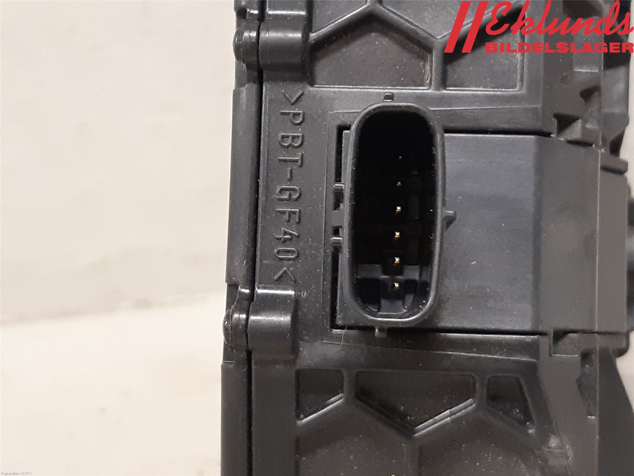 Toyota RAV4 19- Gasreglage