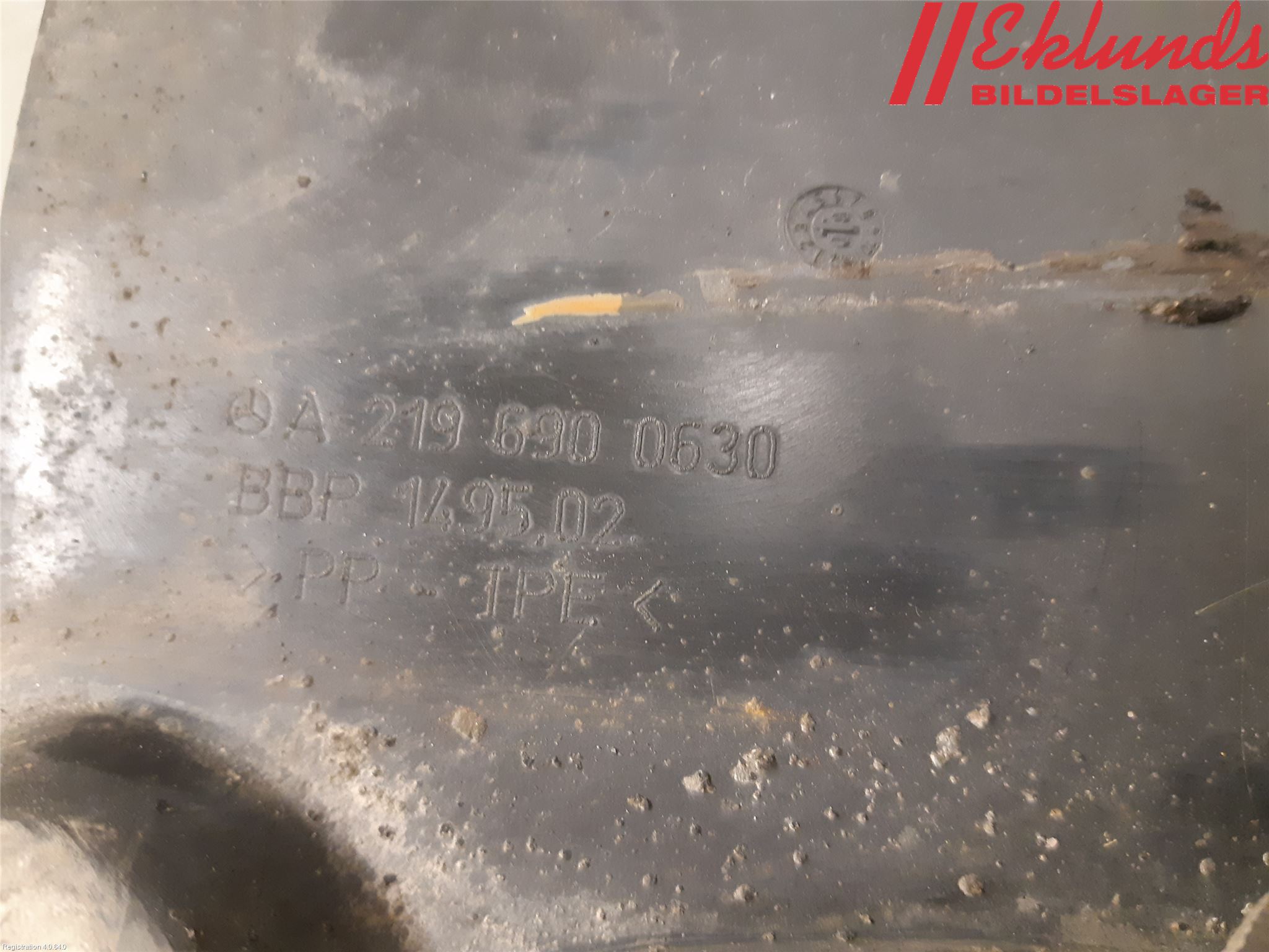 Mercedes-Benz MB CLS (C219) 03-11 Skärm Inner