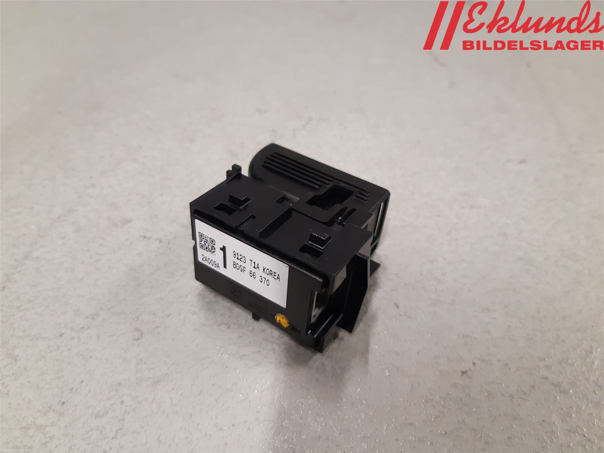 Mazda CX-30 20- Strömställare Elhiss