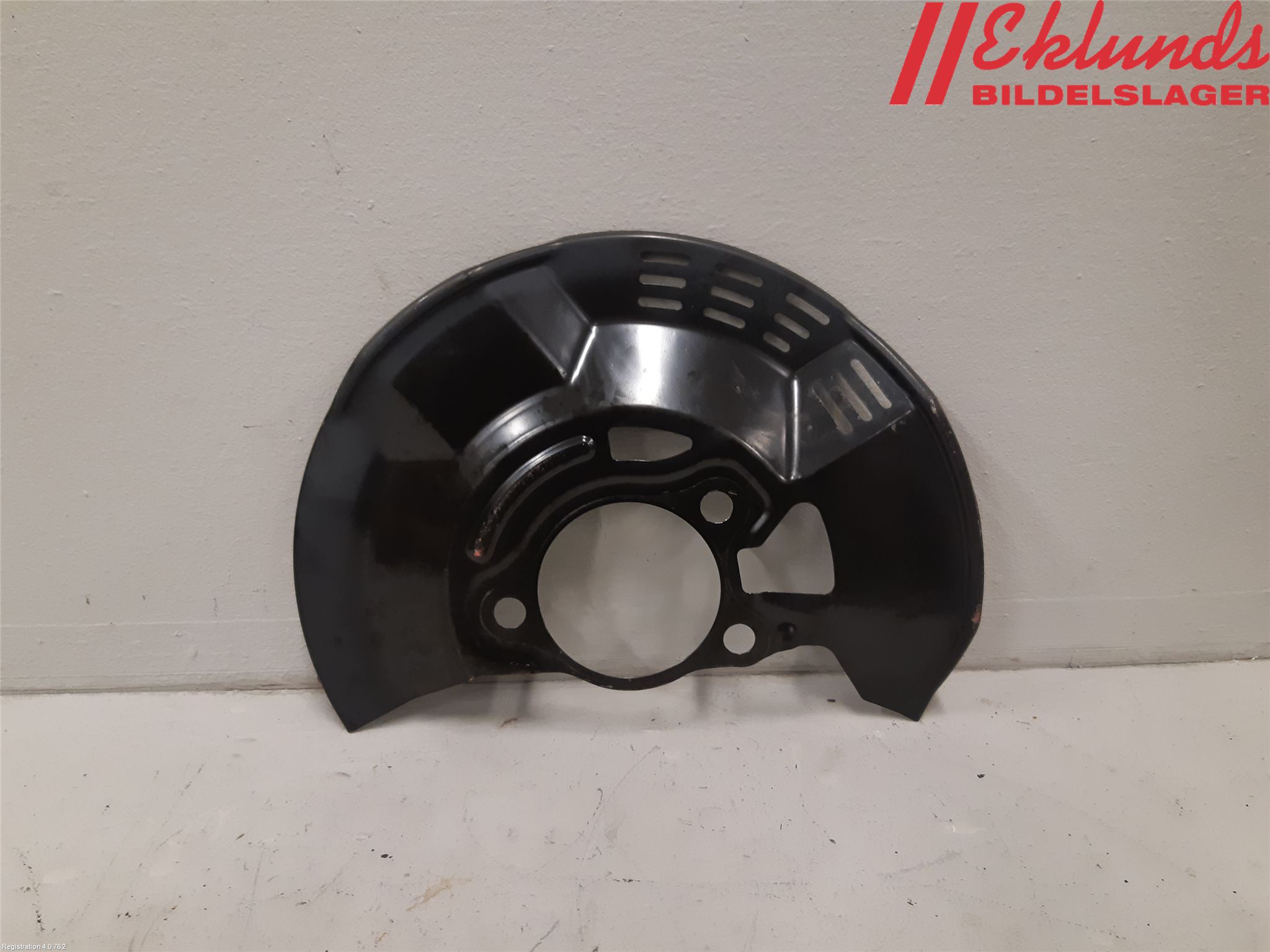 Toyota C-HR 16-23 Bromssköld Fram