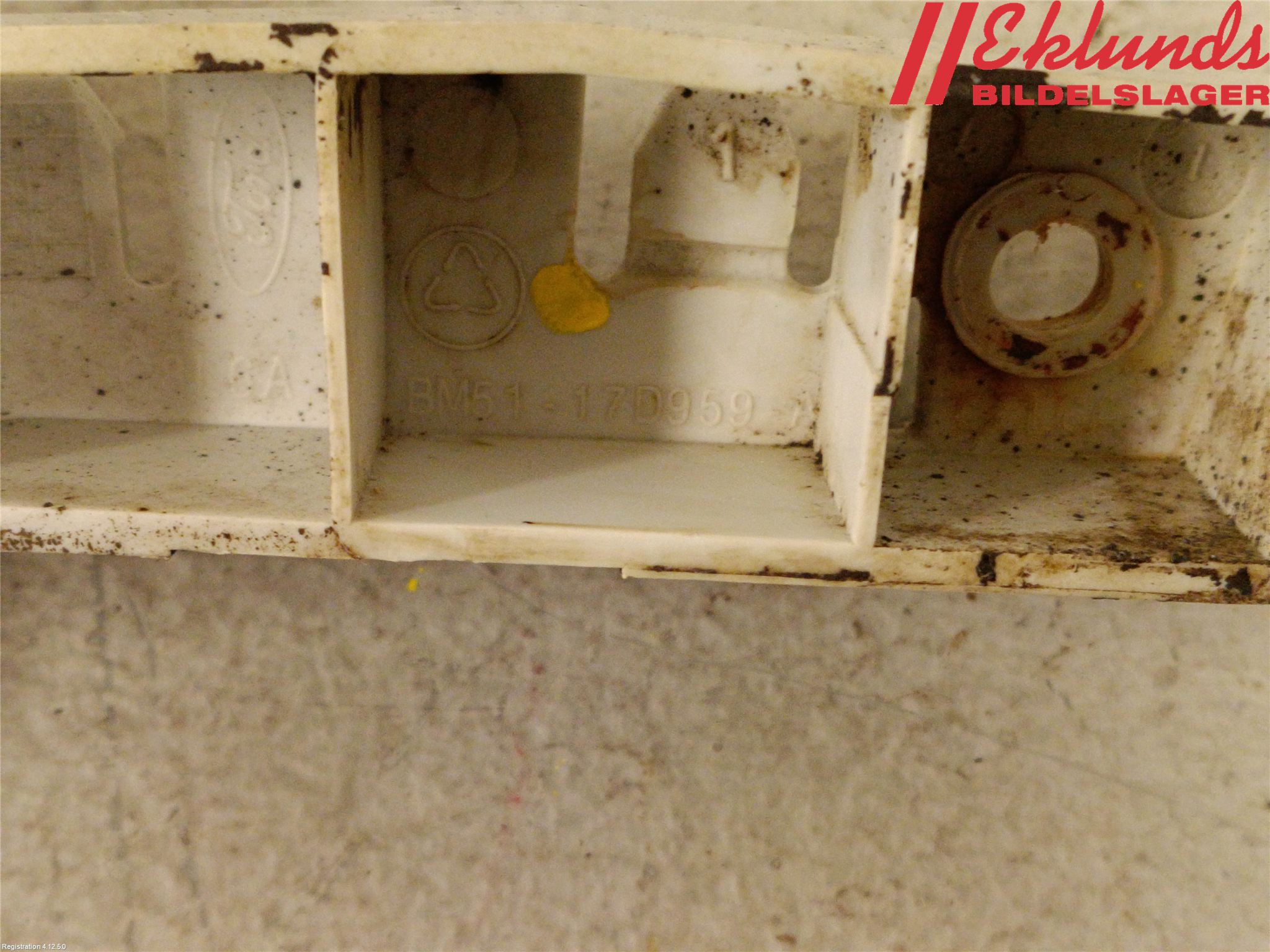 Ford FOCUS 11-14 Stötfångarfäste Fram Vä