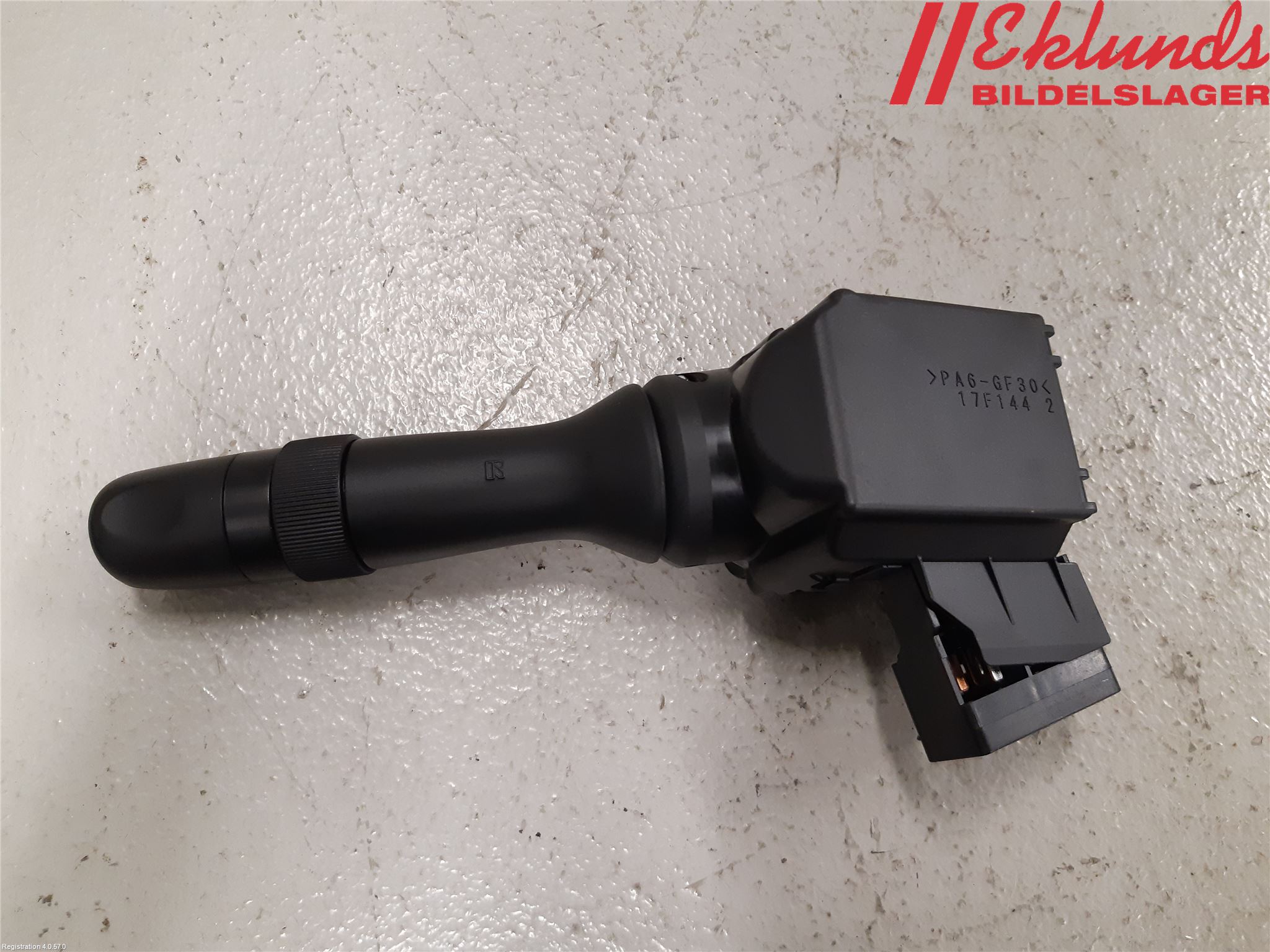 Toyota YARIS XP130 15-20 Spak Torkar-Spolomk