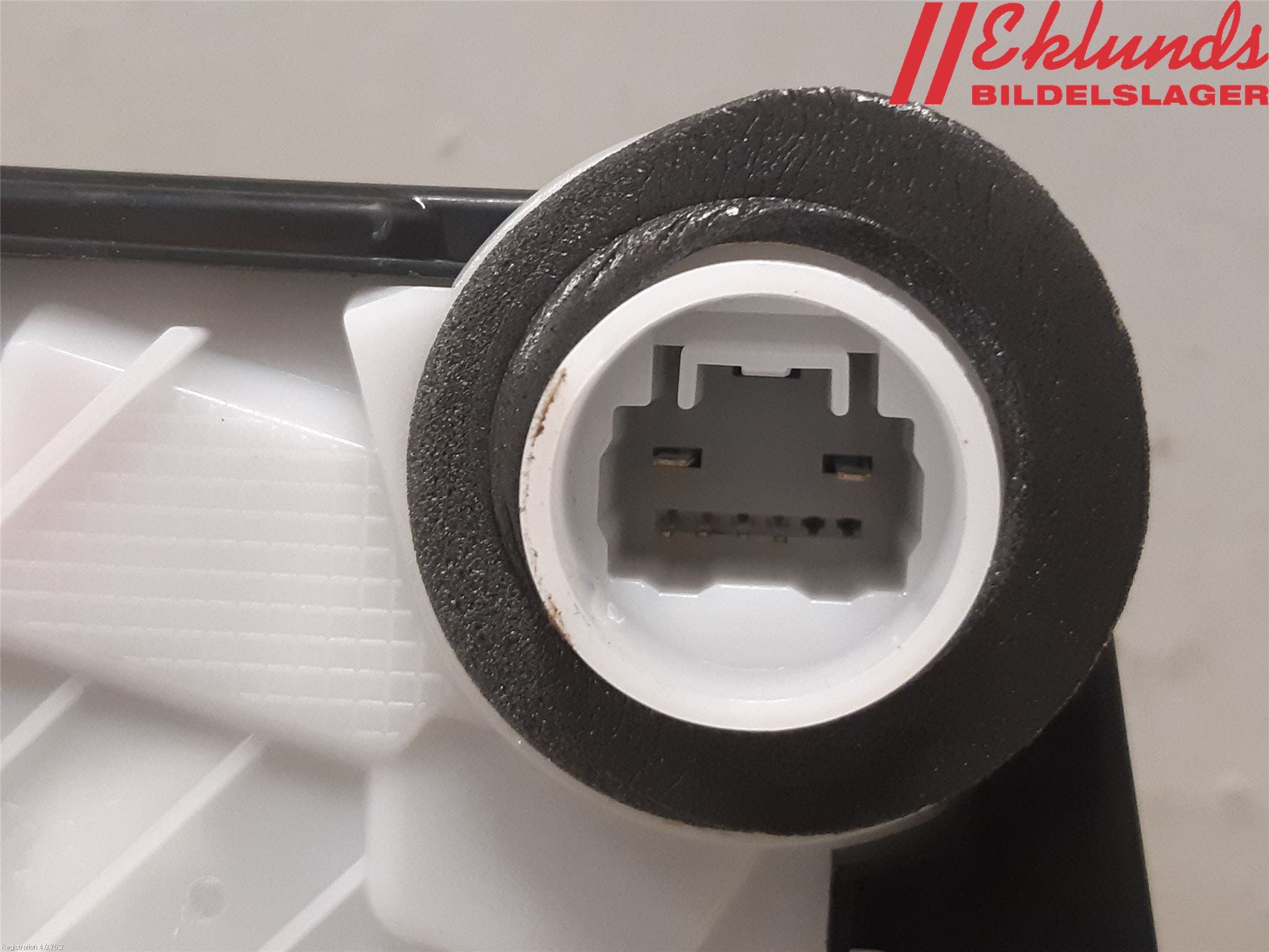 Toyota YARIS XP130 15-20 Låskista-Dörrlås