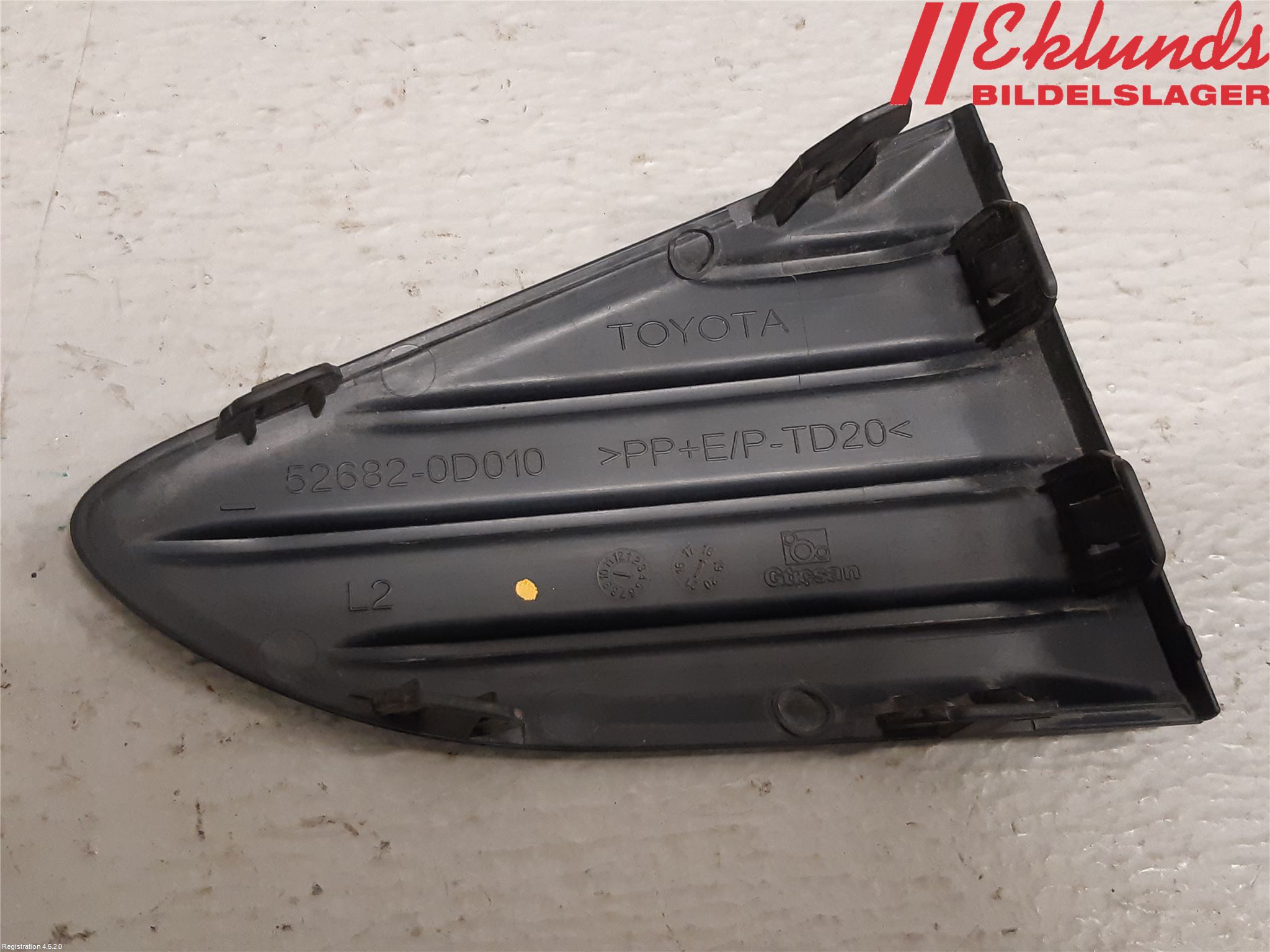 Toyota YARIS XP130 15-20 Stöt Utfyllnad-List-Grill