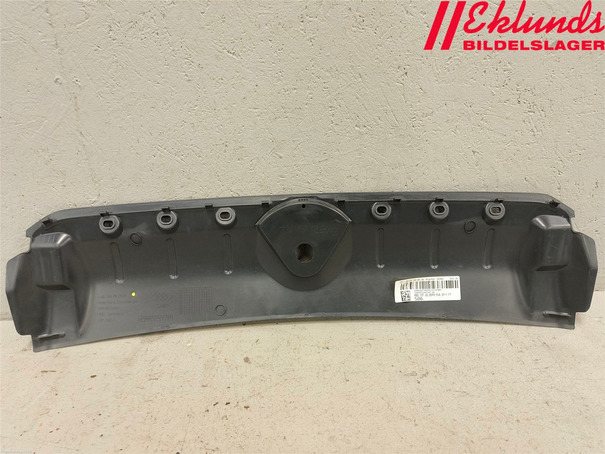 Audi A4/S4 B9 20- Täckplast Front