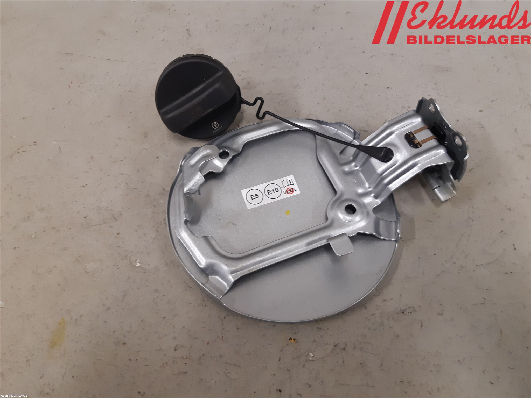 Toyota YARIS XP21 20- Tanklucka