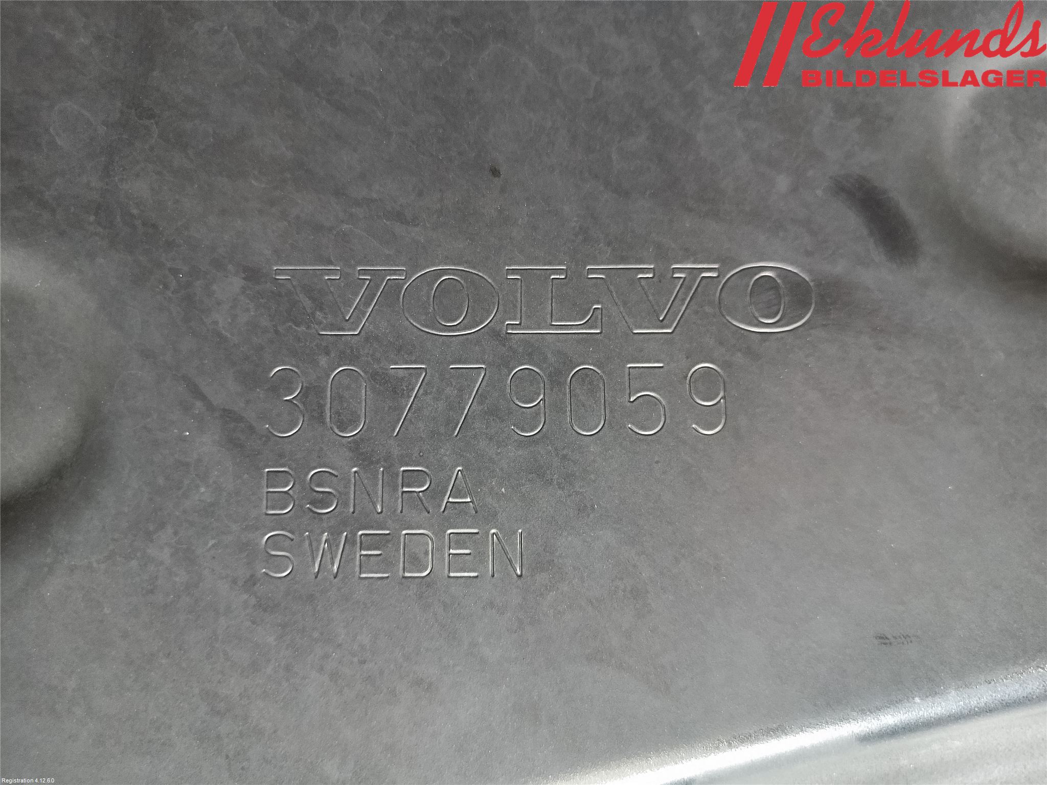 Volvo V60 11-13 Huv Fram