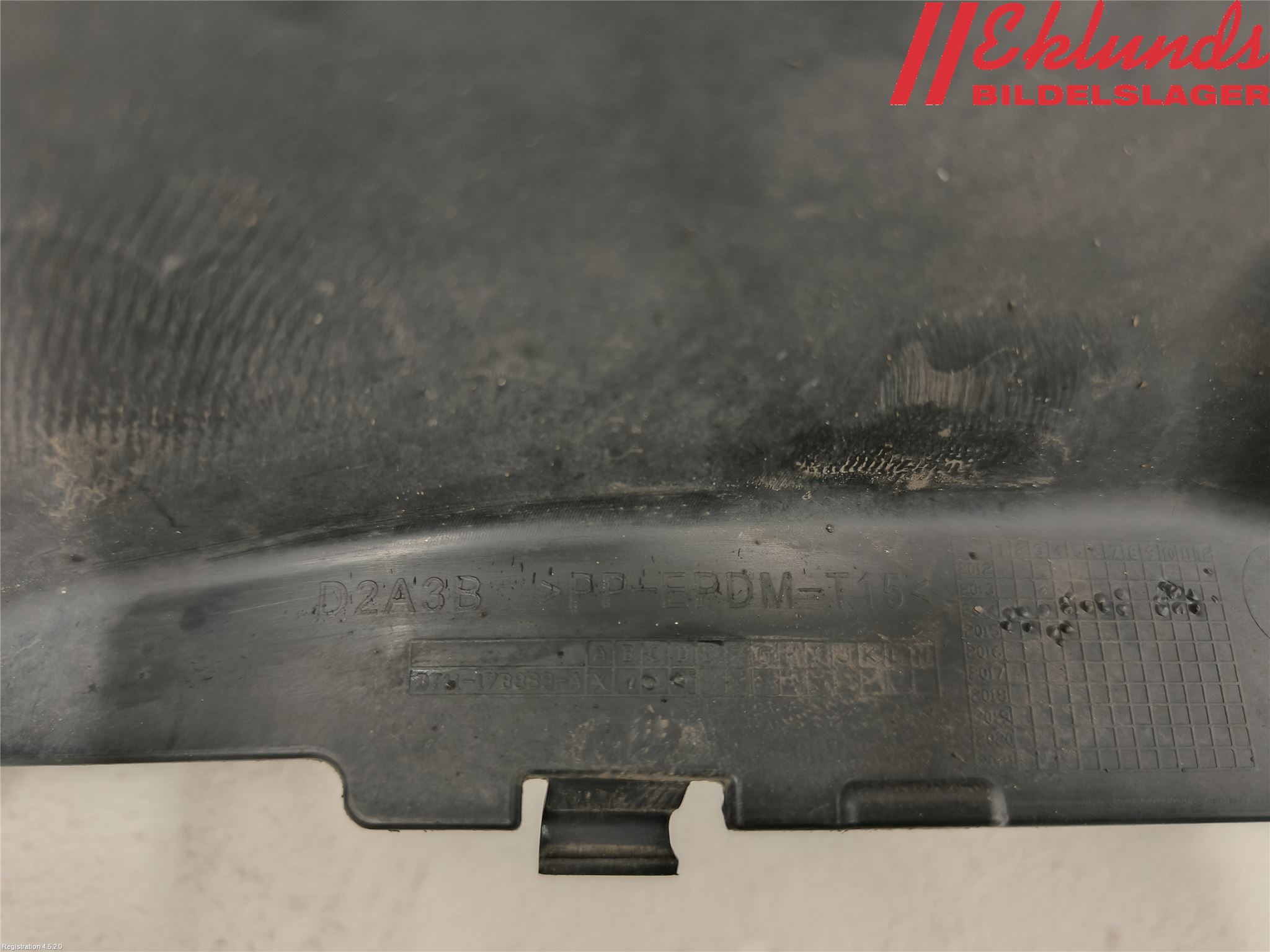 Ford TRANSIT/TOURNEO CONNECT 13-22 Deflektor Plåt-Plast Kylning