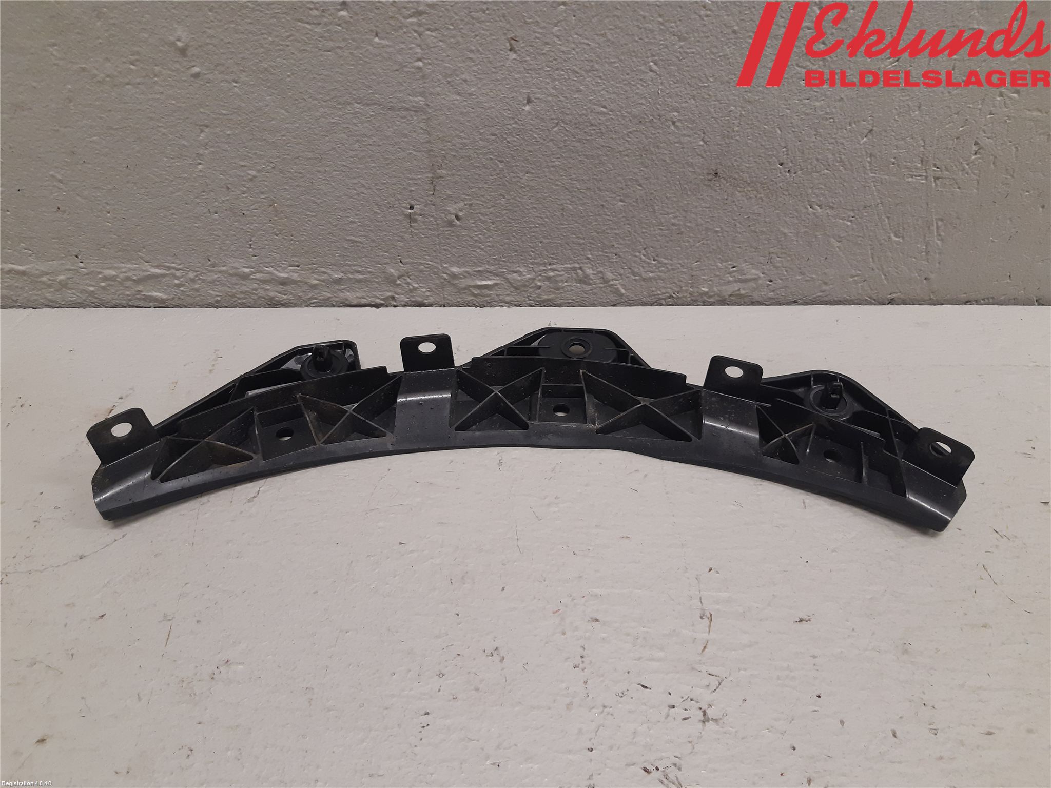 Mazda CX-3 Skärmfäste Fram Hö