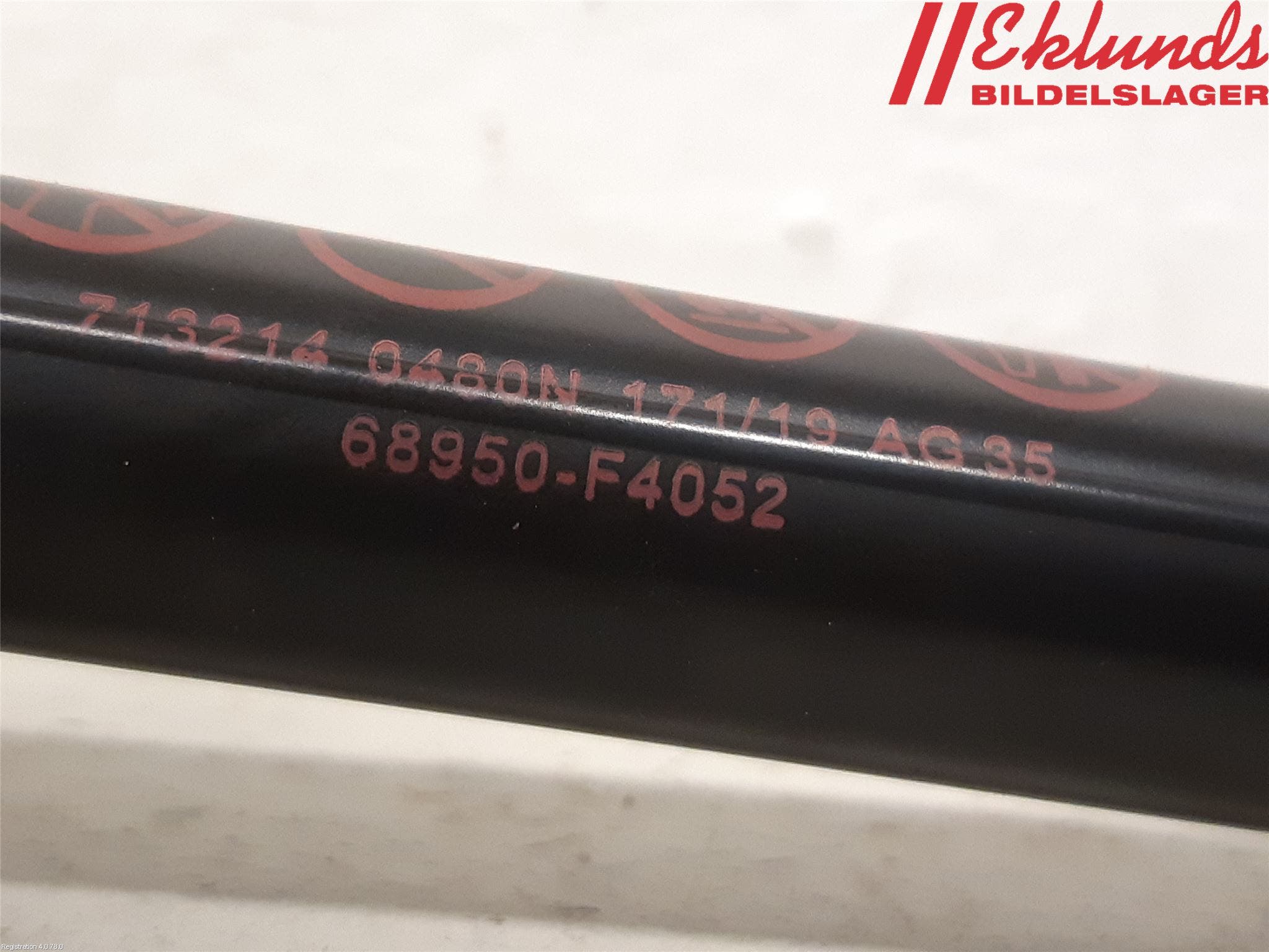 Toyota C-HR 16-23 Gasfjäder Baklucka