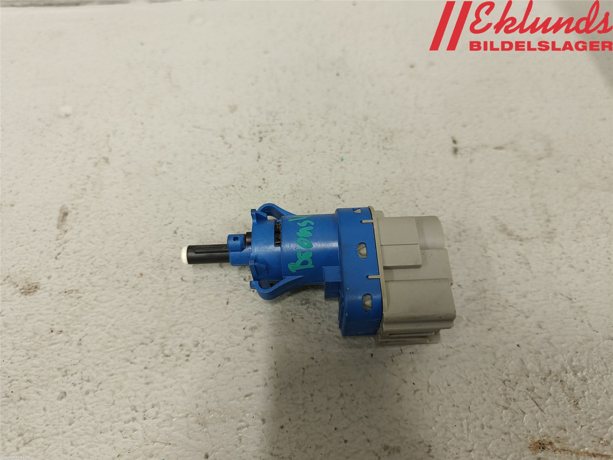 Ford TRANSIT/TOURNEO CONNECT 13-22 Bromsljuskontakt