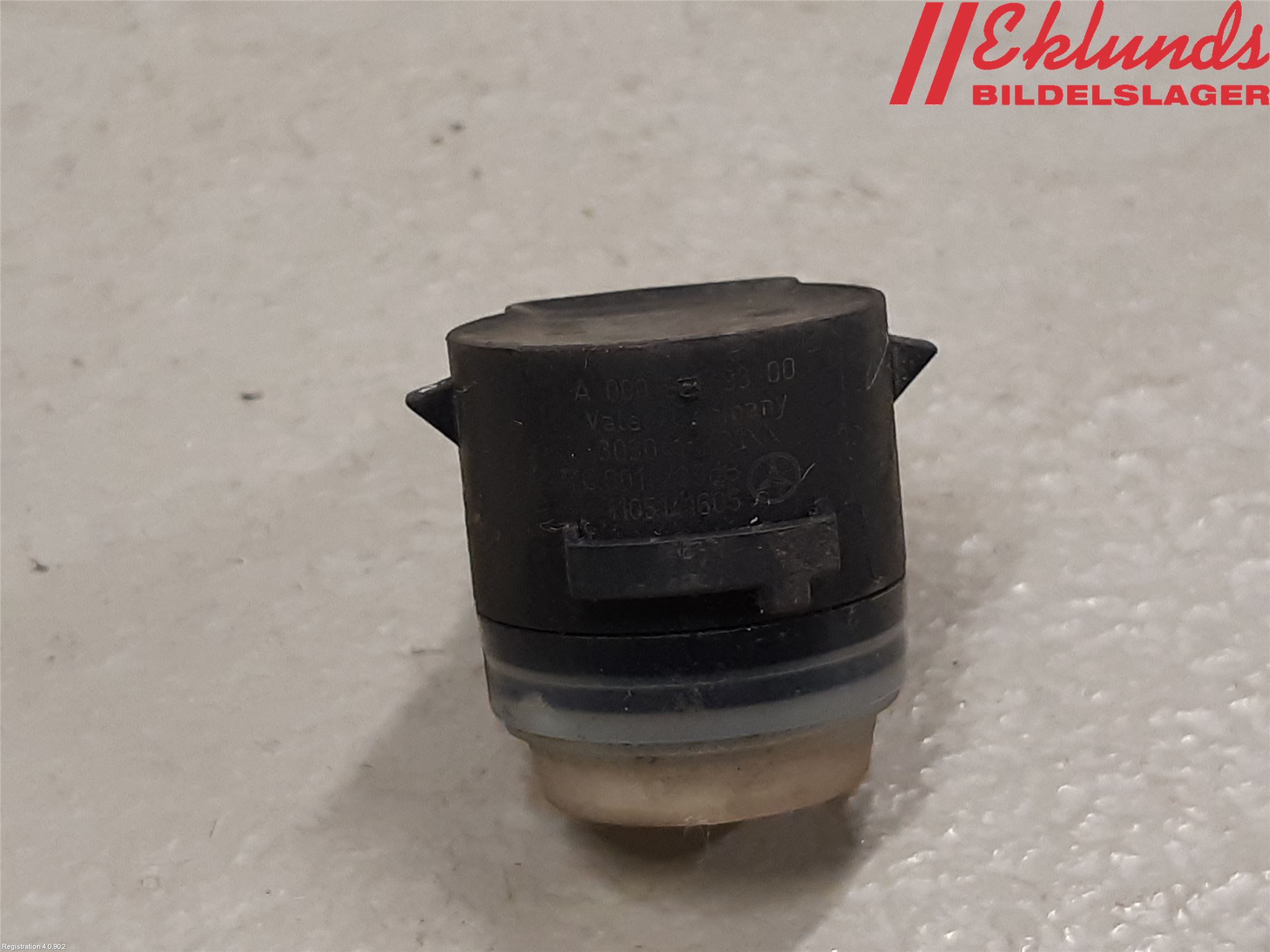Mercedes-Benz MB E-KLASS (W212) 09-16 Parkeringshjälp Frontsensor