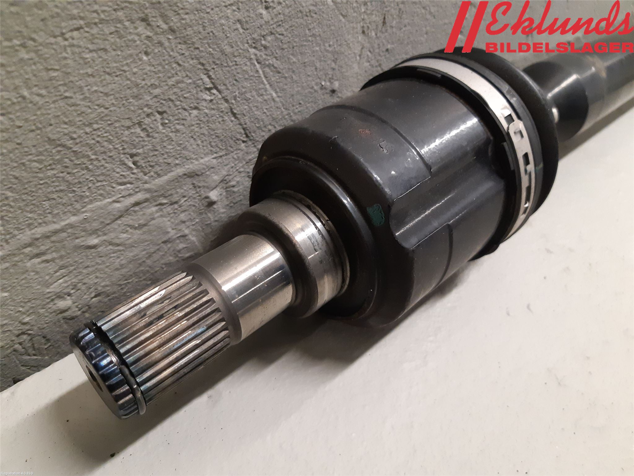 Kia SPORTAGE (QL) 16-21 Drivaxel Fram Höger