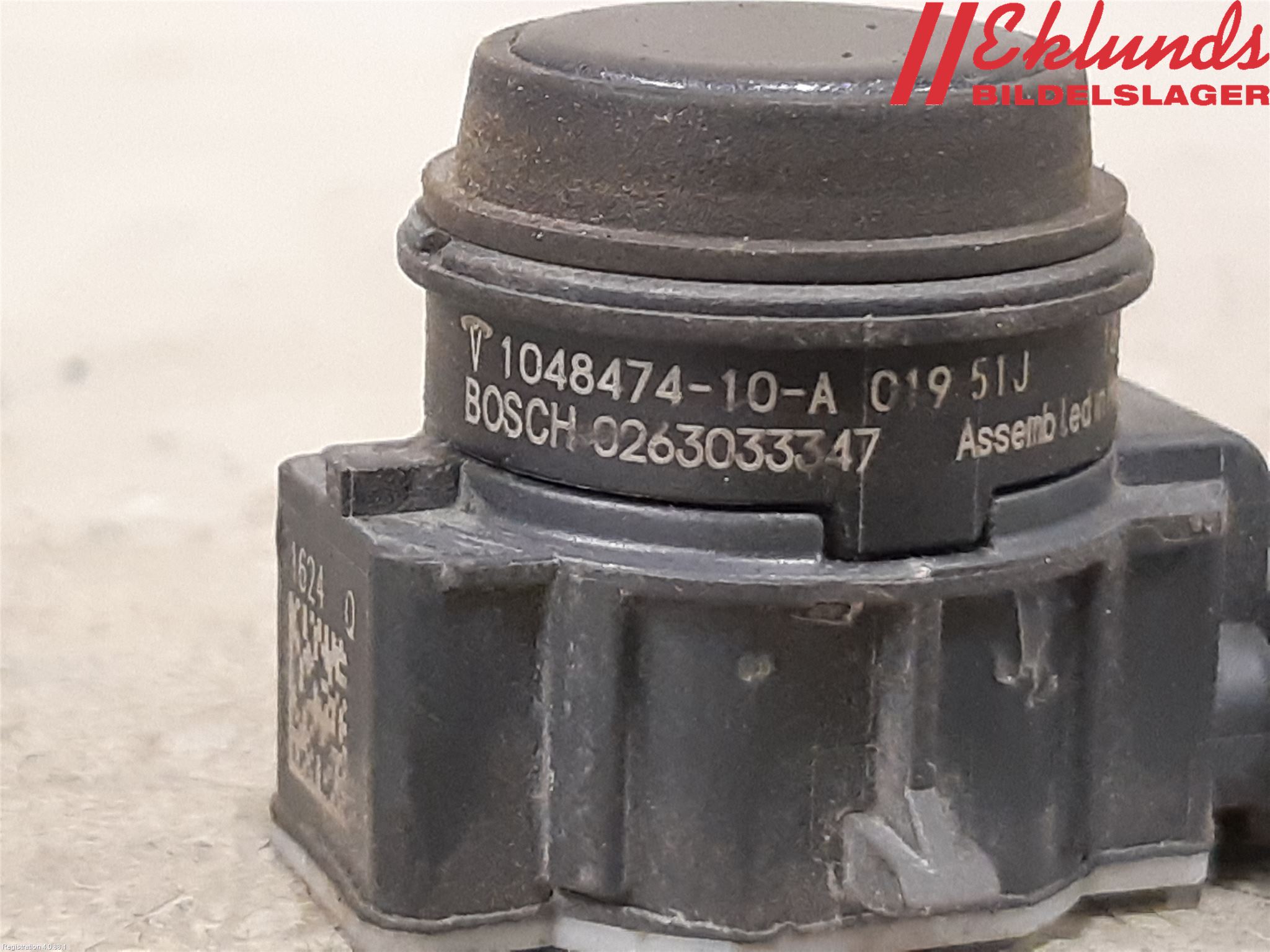 Tesla MODEL S 13- Parkeringshjälp Backsensor