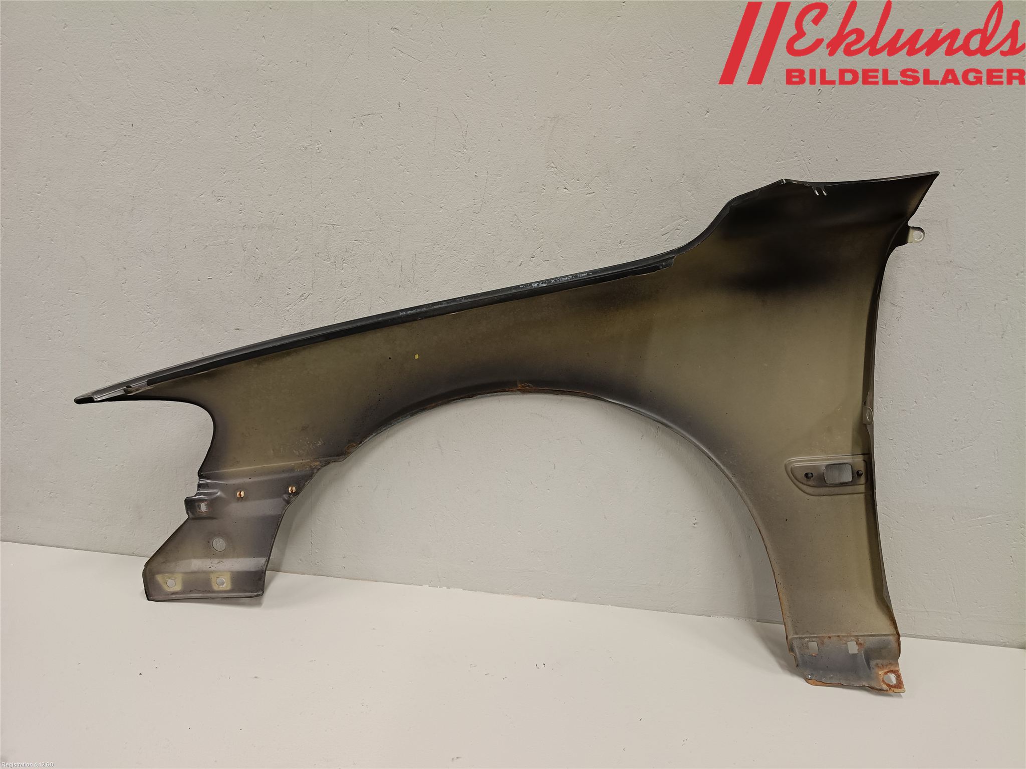 Volvo S60 01-04 Skärm Fram Höger