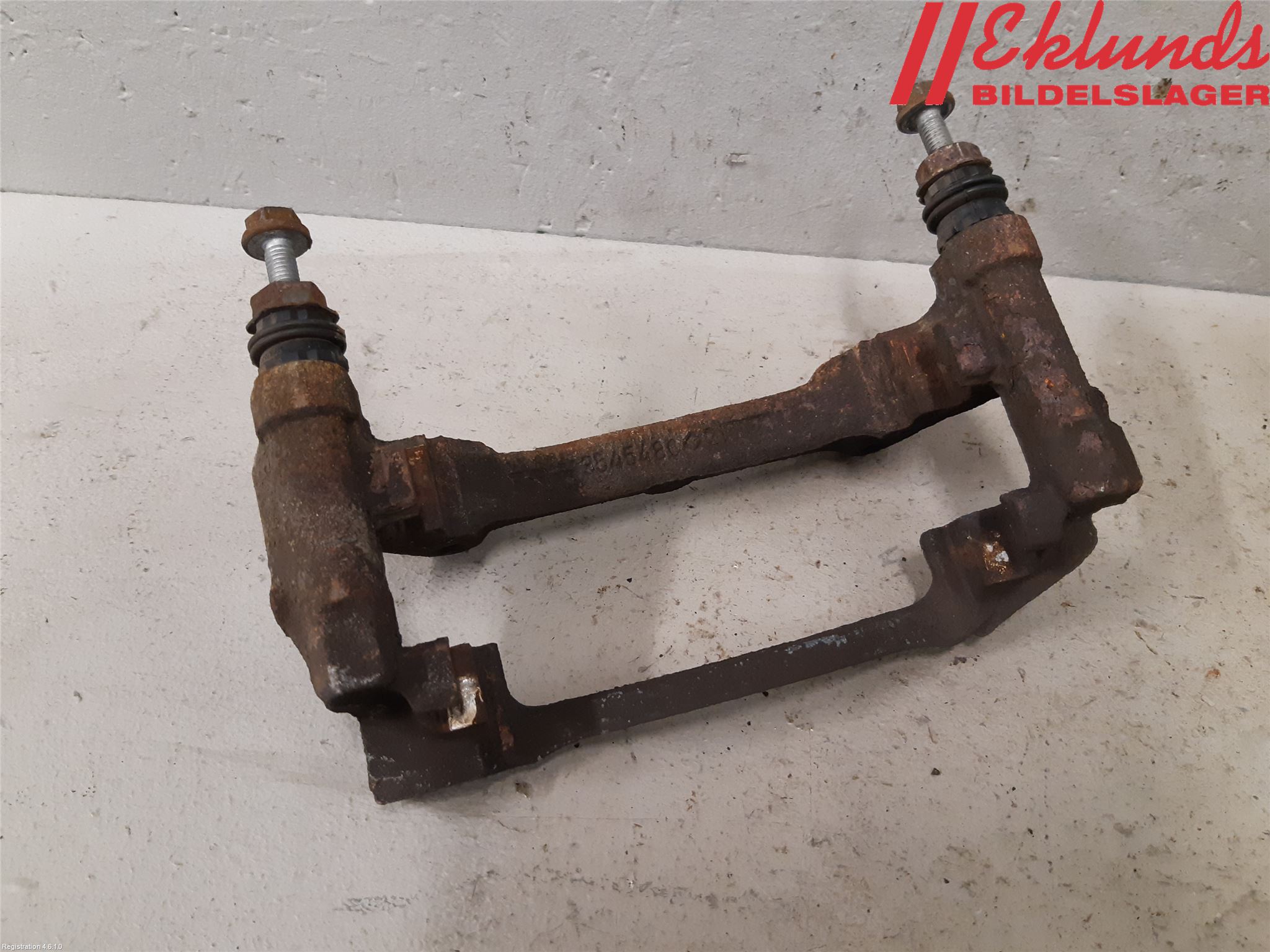 Renault TRAFIC/E-TECH 15- Bromsokshållare