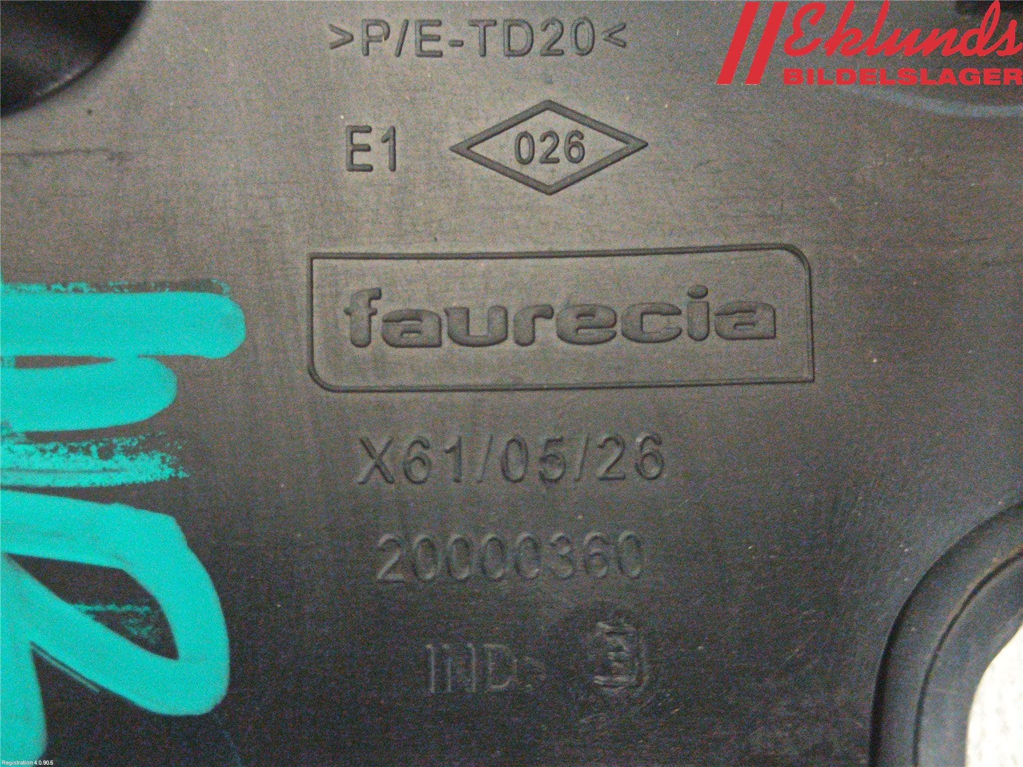 Renault KANGOO II 08-14 Bakljussarg