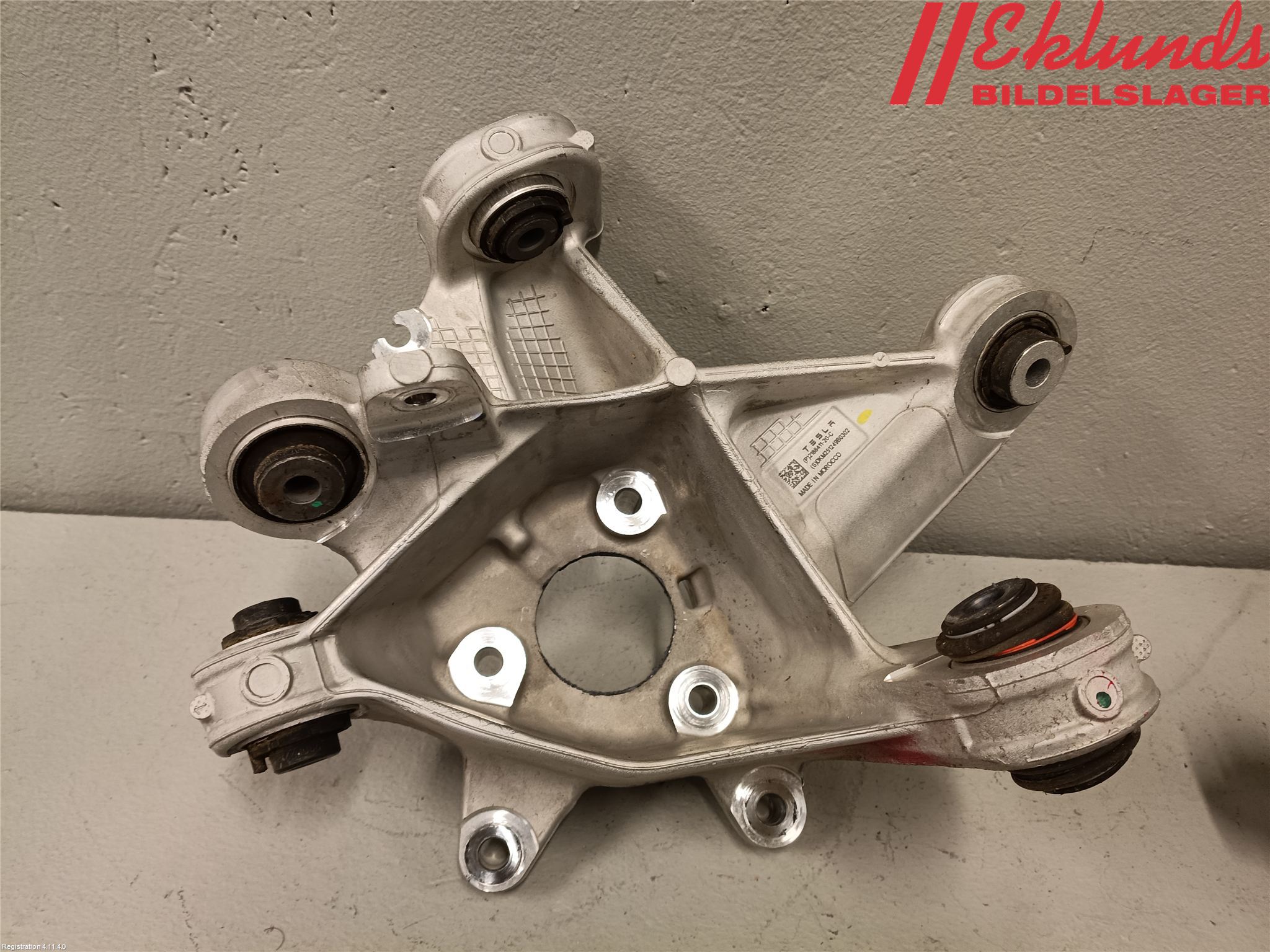 Tesla MODEL Y 21- Hjullagerhus Bak Vä