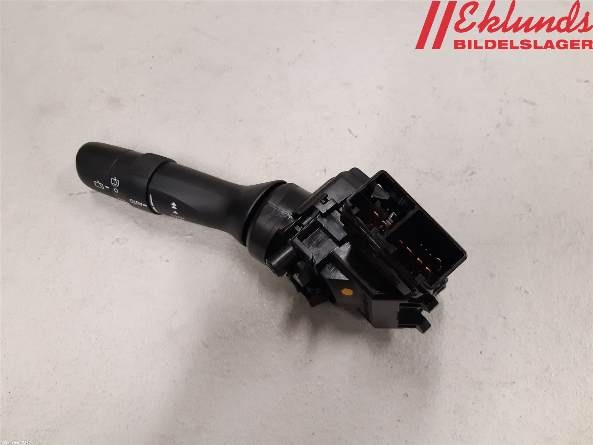 Toyota YARIS XP130 15-20 Spak Torkar-Spolomk