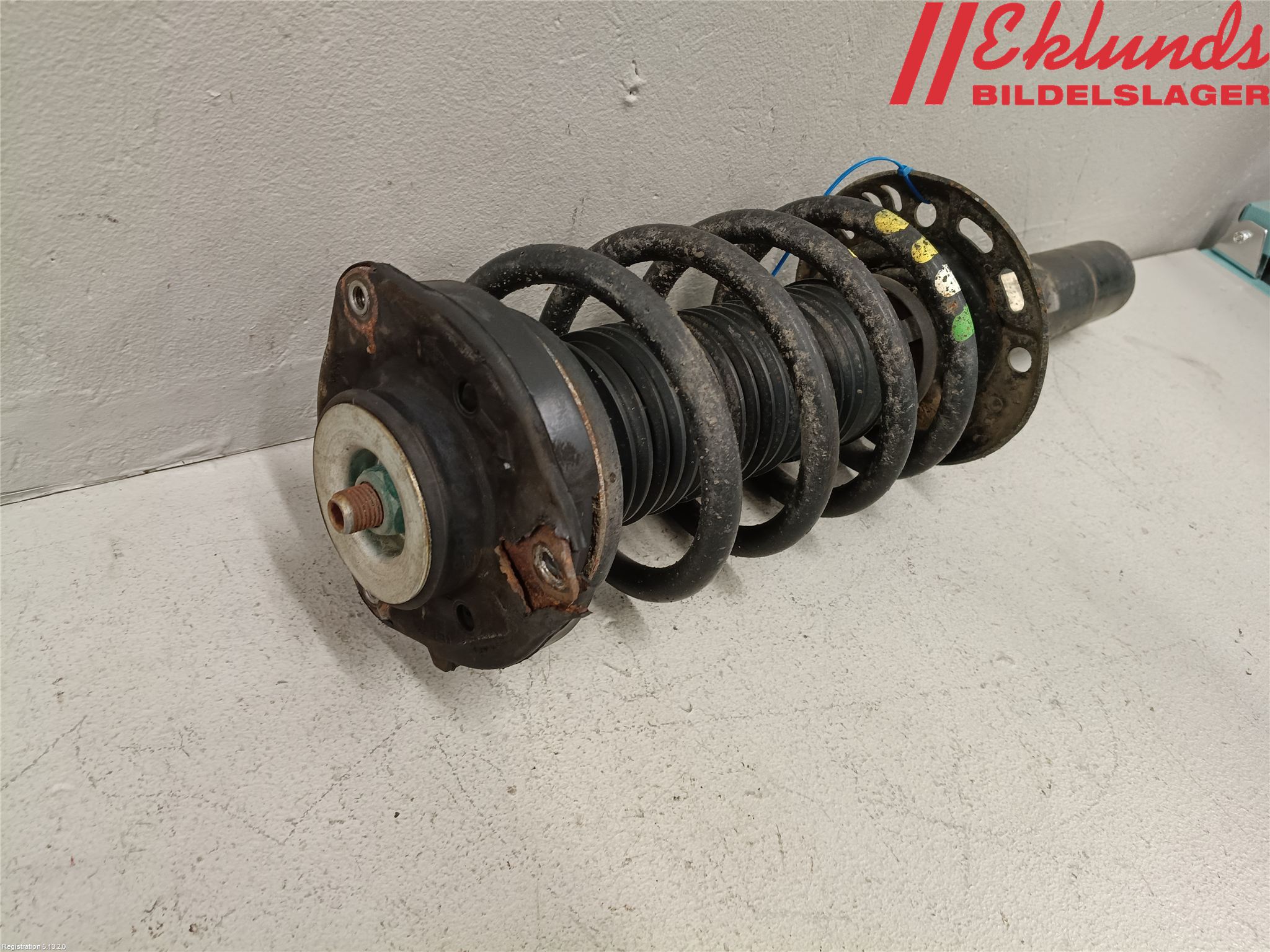 Volkswagen VW TIGUAN 07-16 Fjäderben Fram Höger