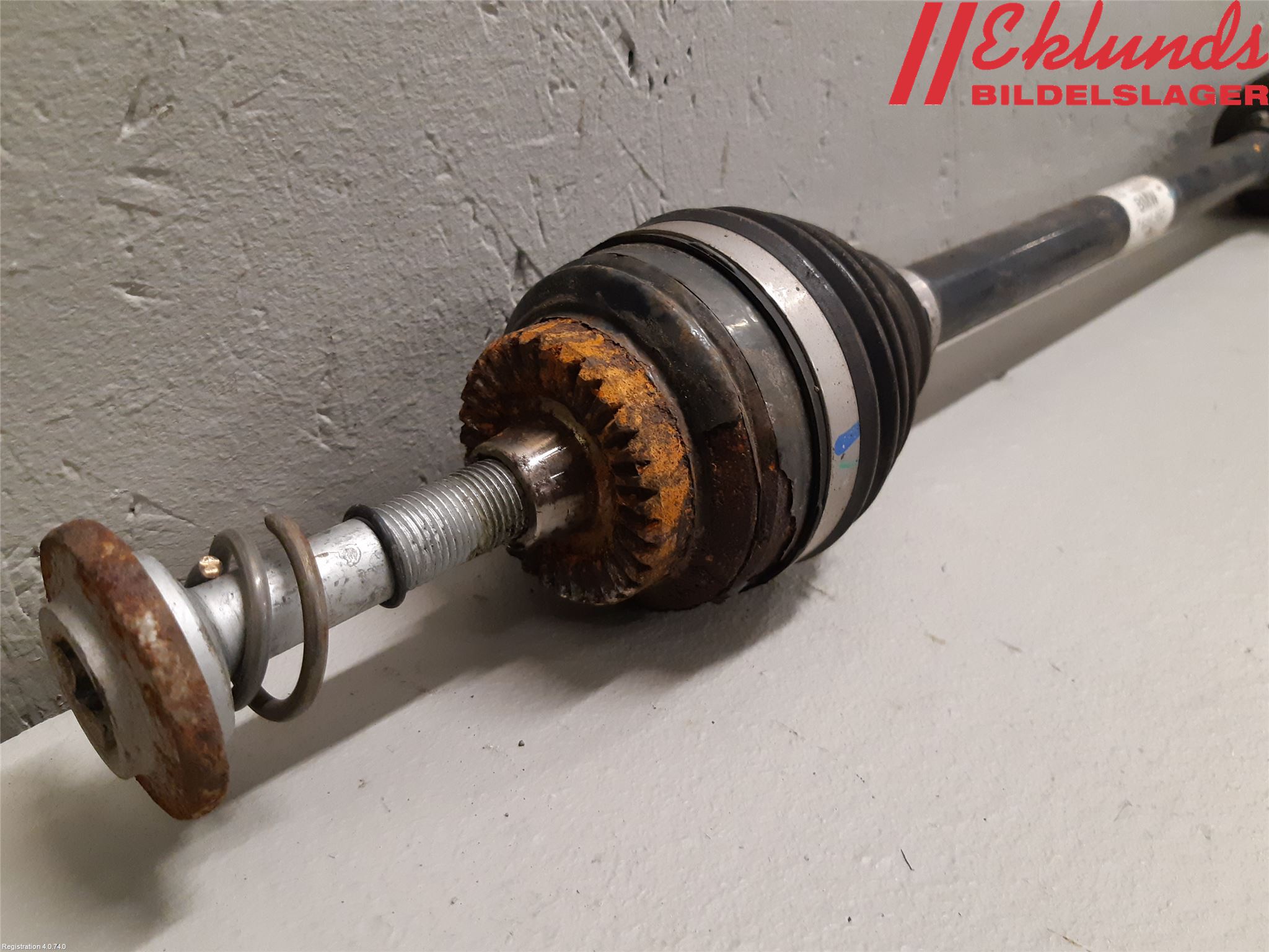 BMW X1 F48 15-22 Drivaxel Bak Höger