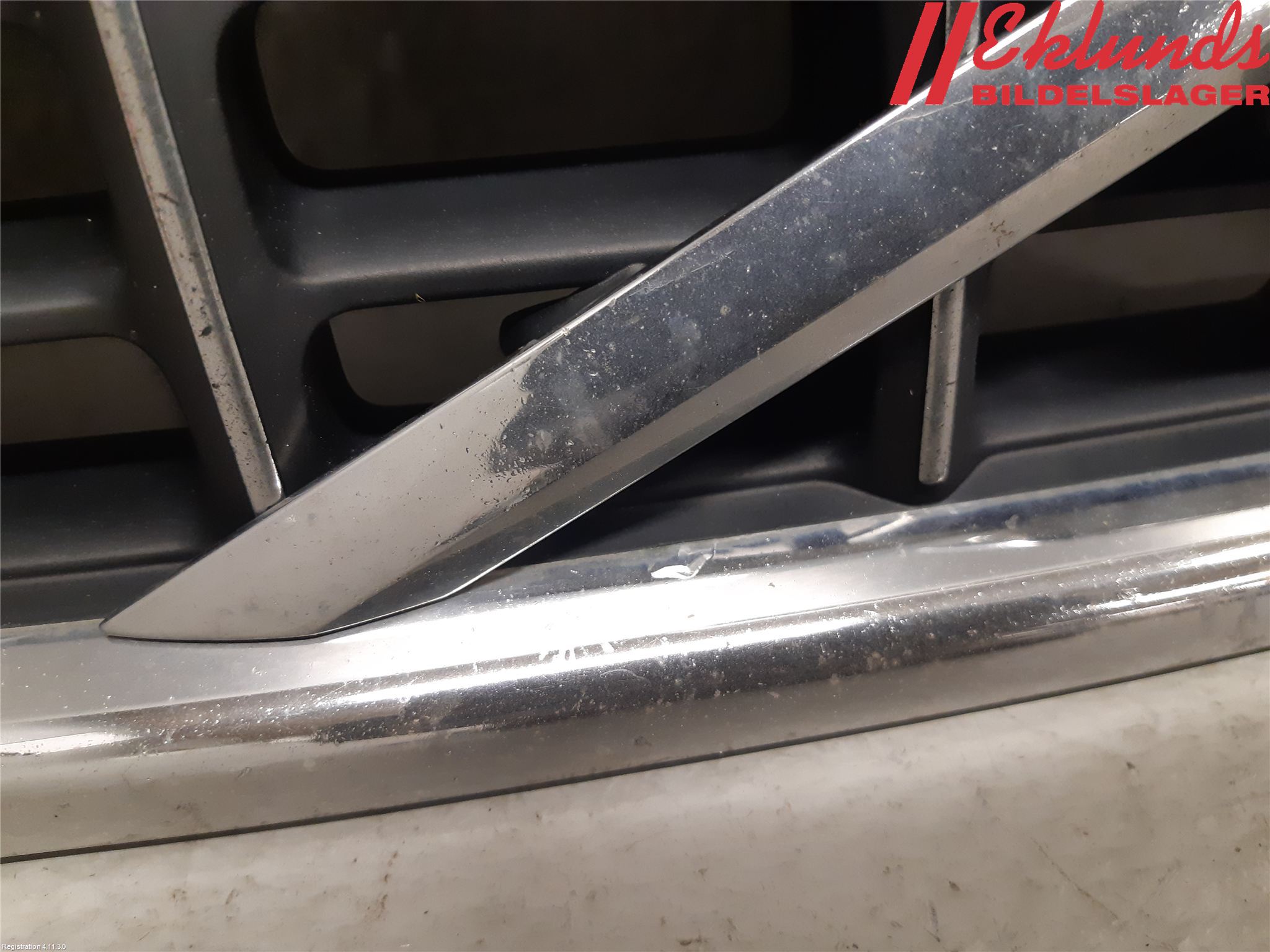 Volvo V70 08-13 Grill Komp
