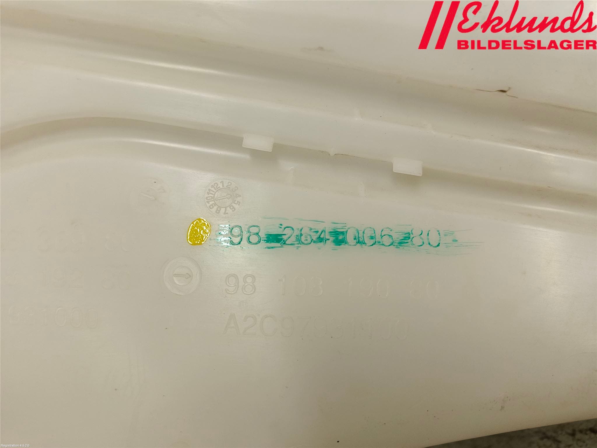 Peugeot 3008 17-24 Spolartank Vindruta