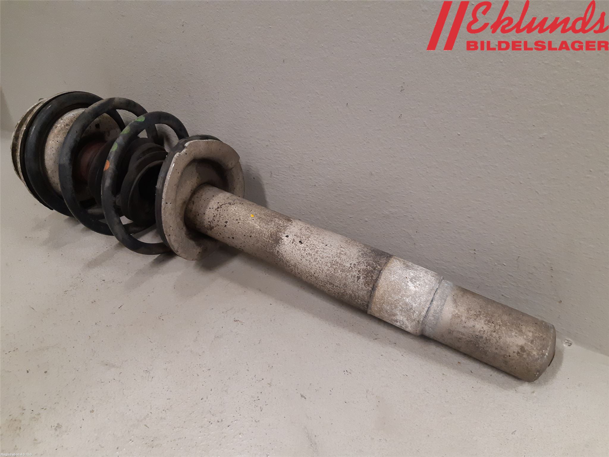 BMW 6 E63/64    02-10 Fjäderben Fram Höger