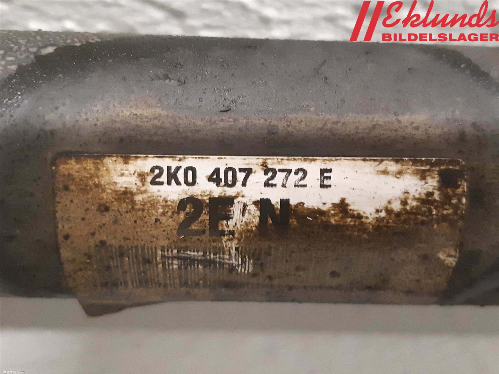 Volkswagen VW CADDY      04-10 Drivaxel Fram Höger