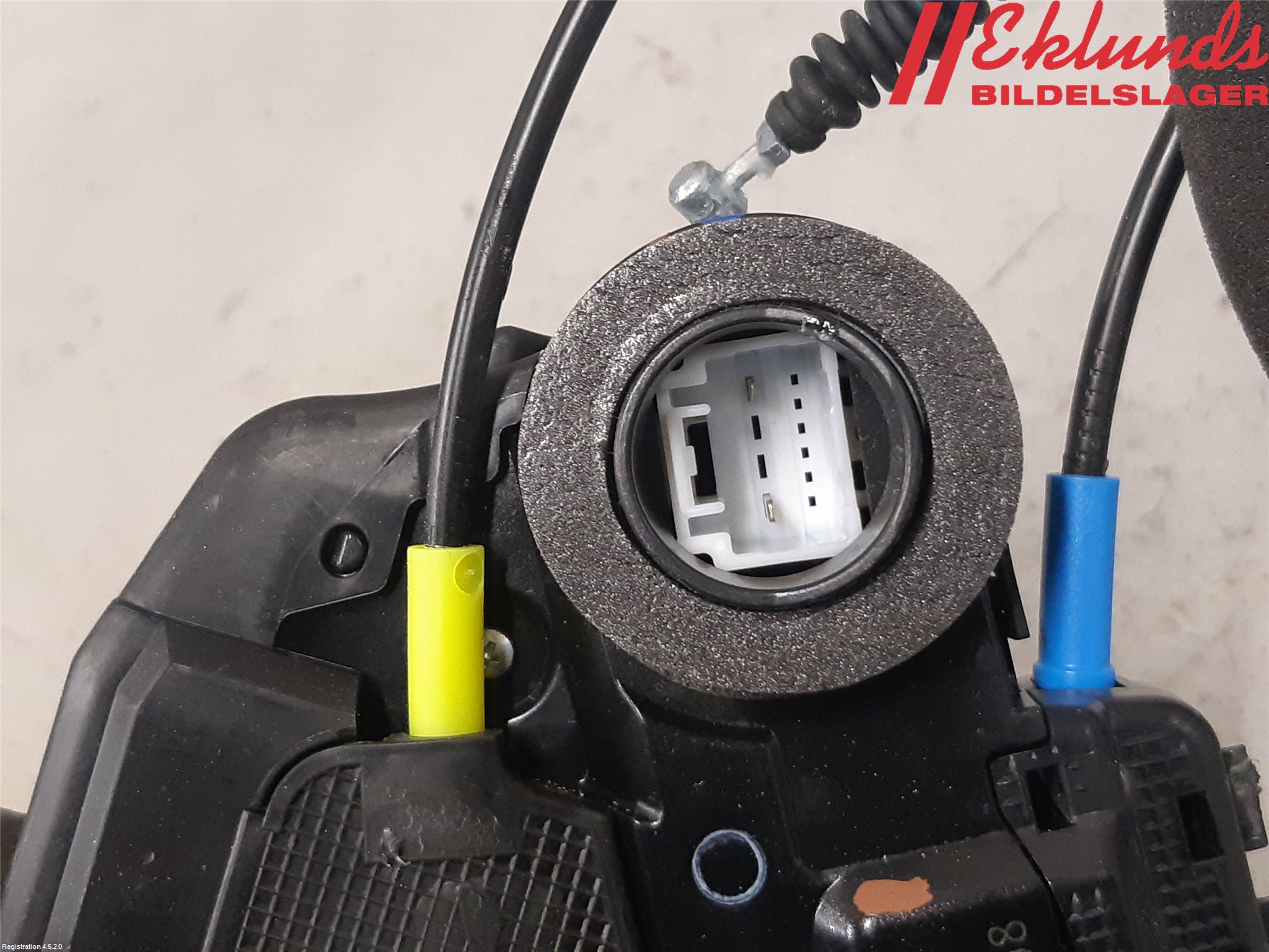 Toyota C-HR 16-23 Låskista-Dörrlås