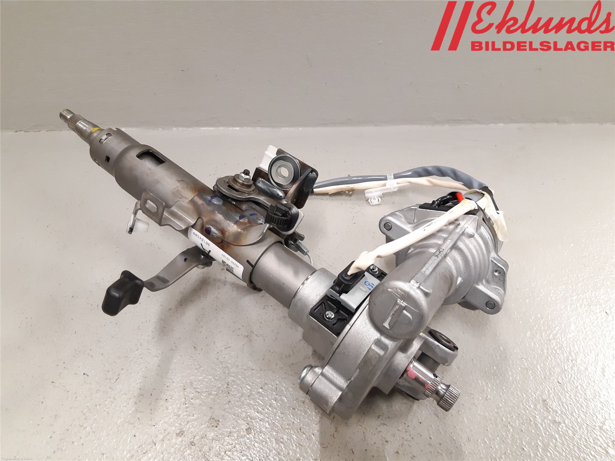 Toyota YARIS XP130 15-20 Rattaxelagg Med Inb Servo