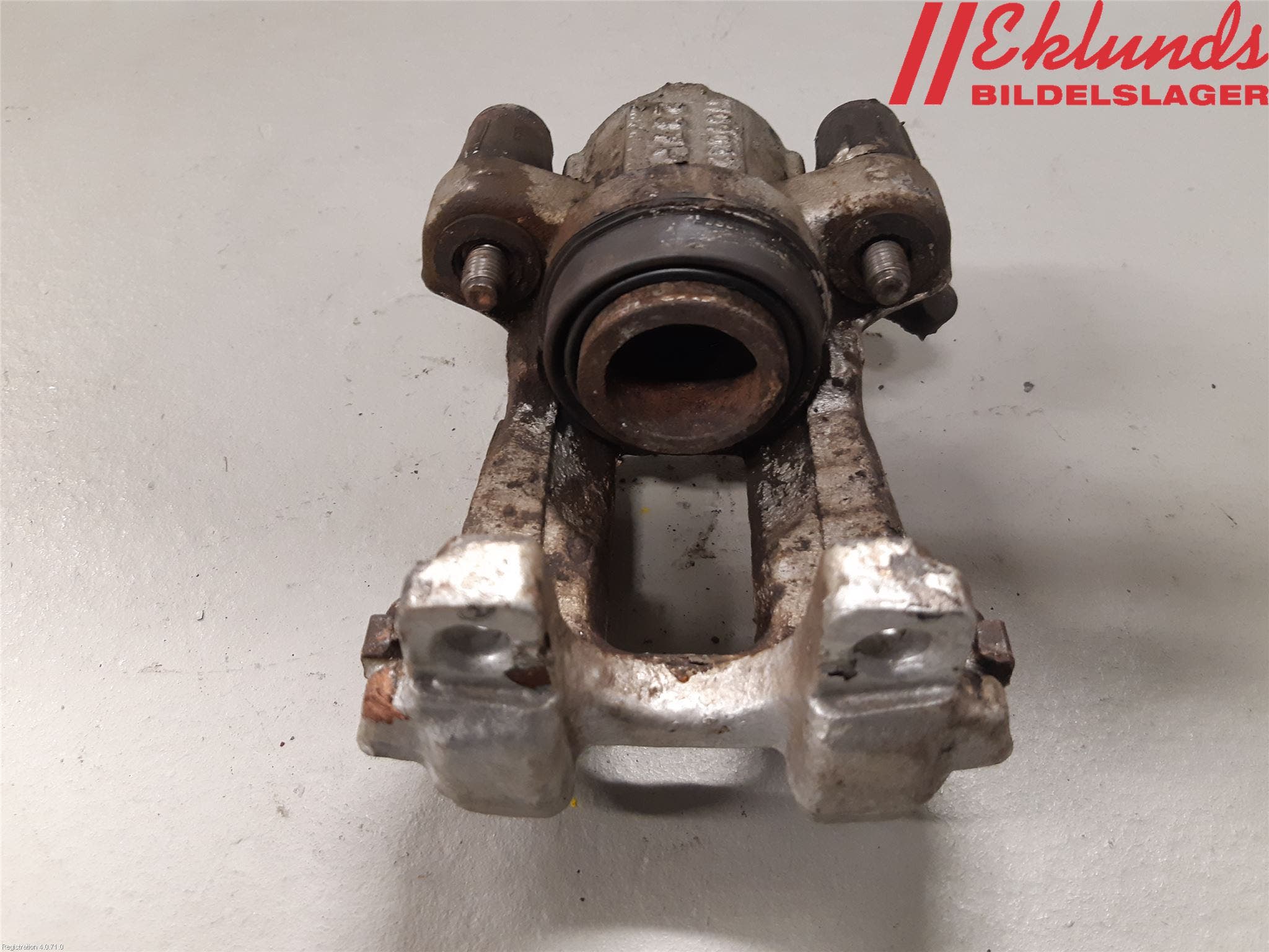 BMW 3 F30/F31/F80 12-19 Bromsok Bak Höger