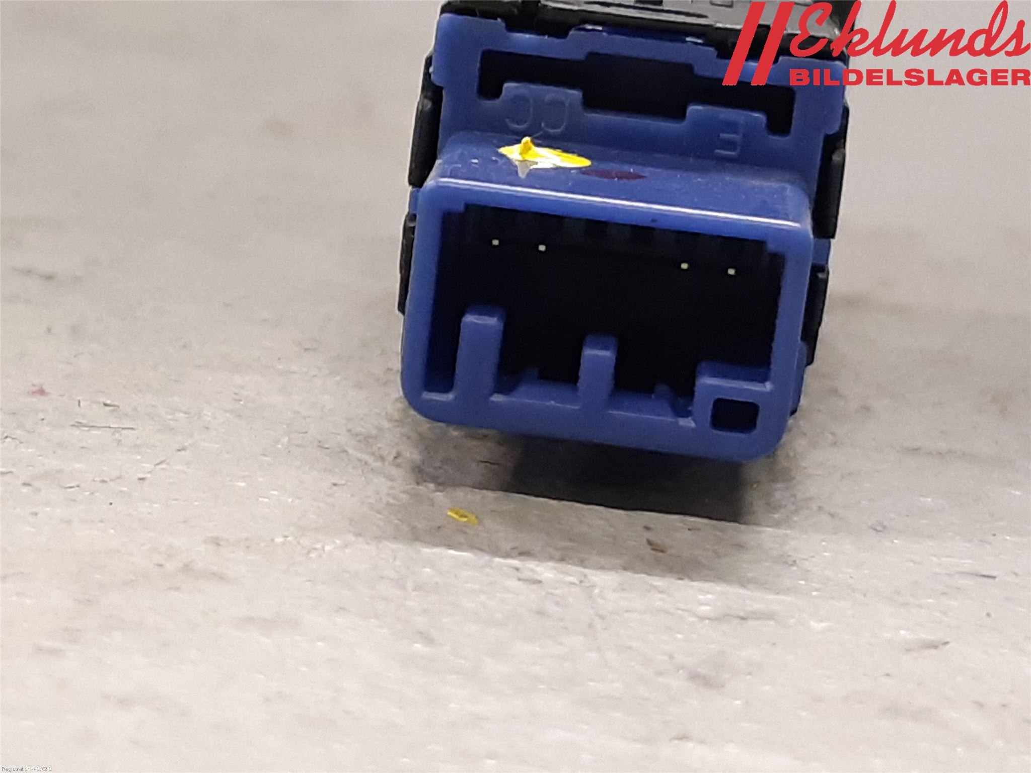 Toyota RAV4 19- Strömställare Tanklucka