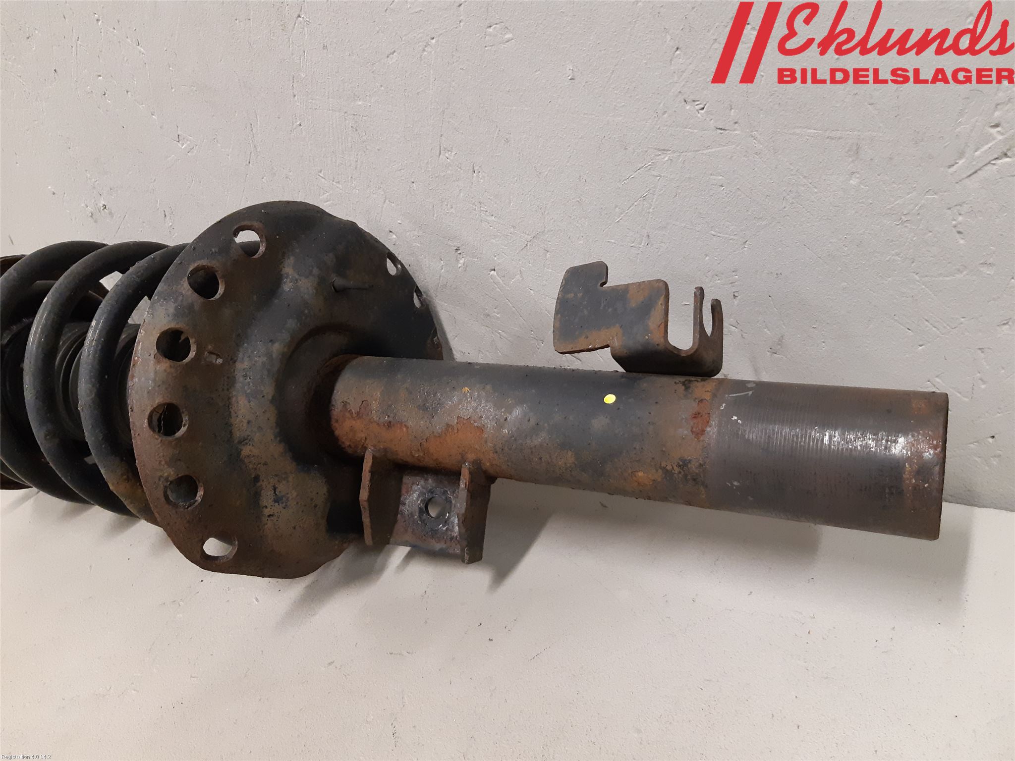 Volvo V70 08-13 Fjäderben Fram Höger