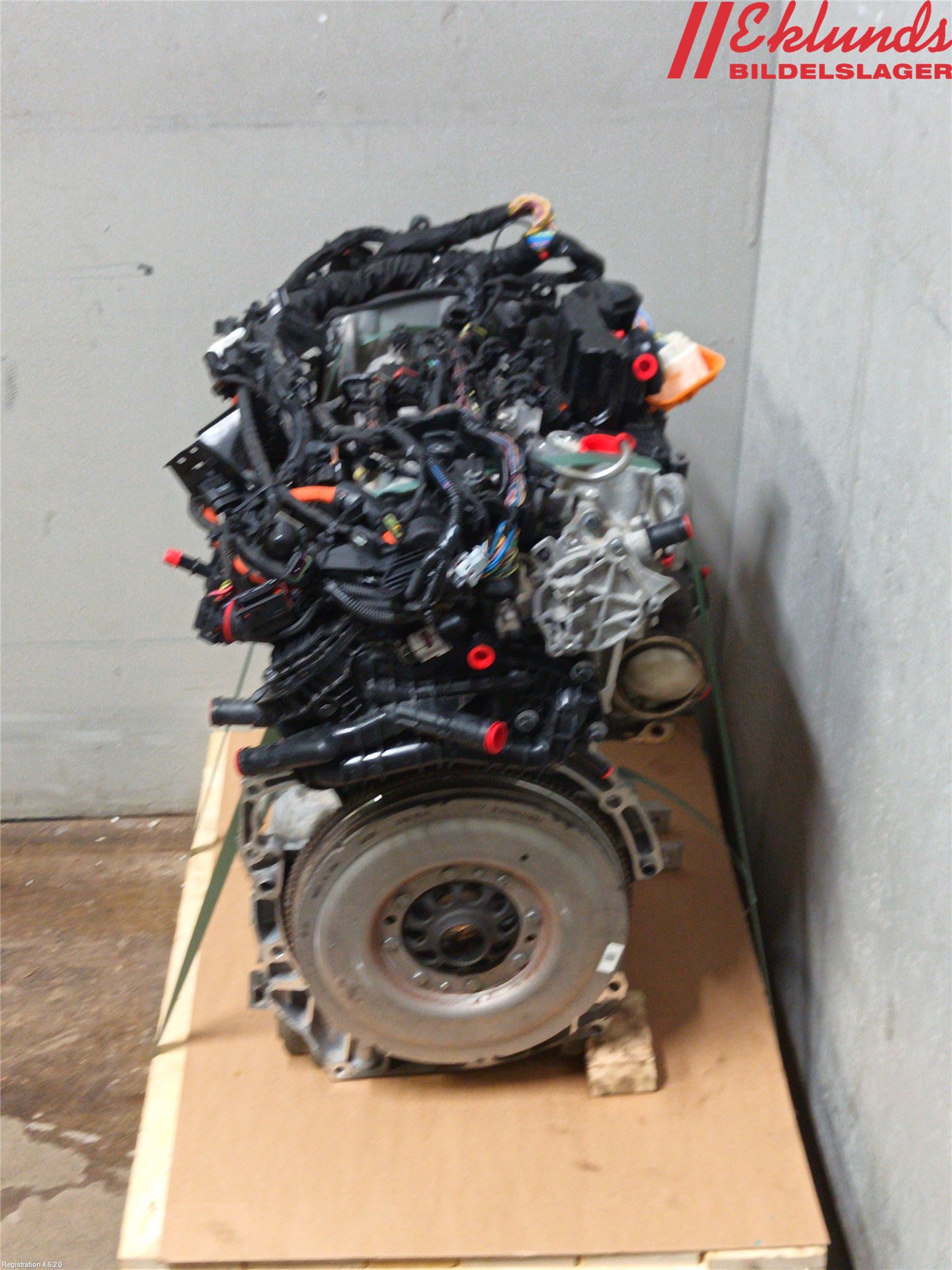 Volvo XC40/RECHARGE 18- Motor Bensin