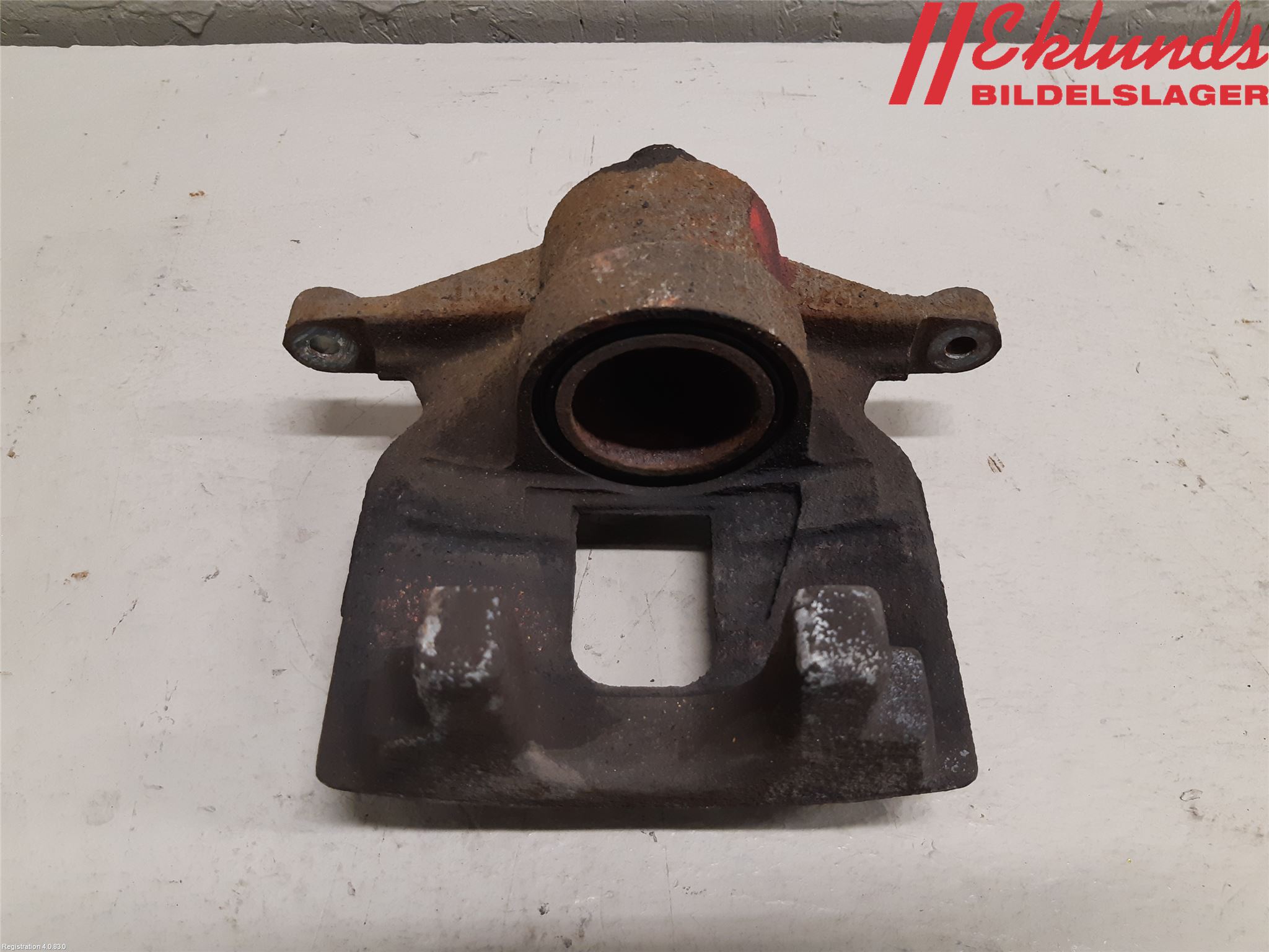 Toyota AVENSIS 16-18 Bromsok Fram Vänster