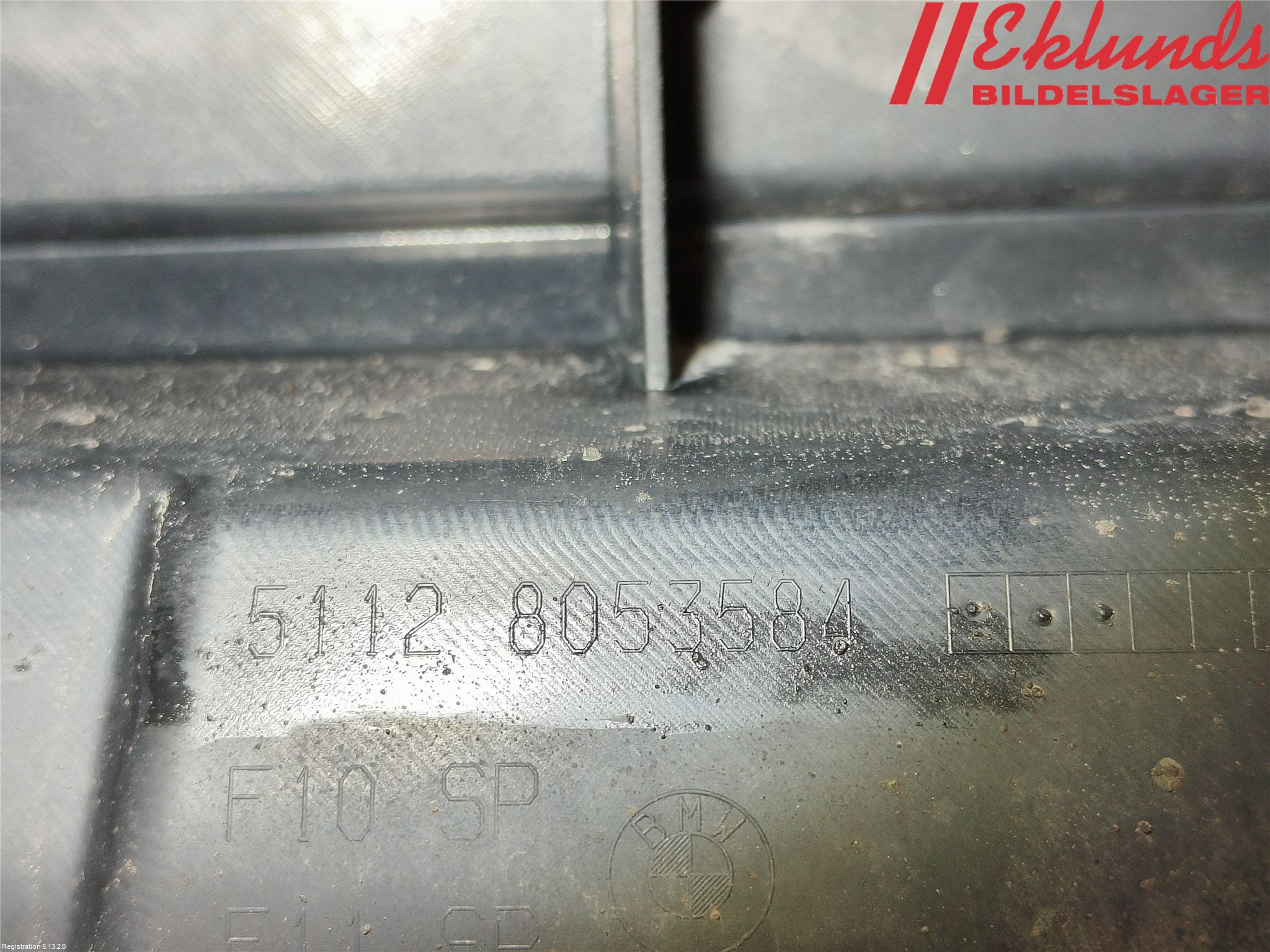 BMW 5 F10/F11/F18 09-17 Stötfångardel Bak Mitt