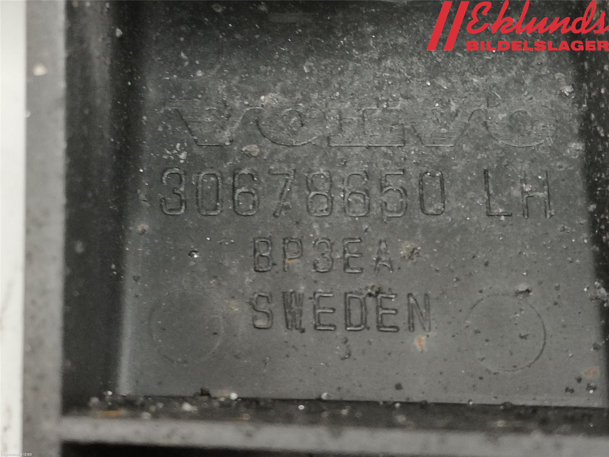 Volvo V70 08-13 Stötfångarfäste Fram Vä