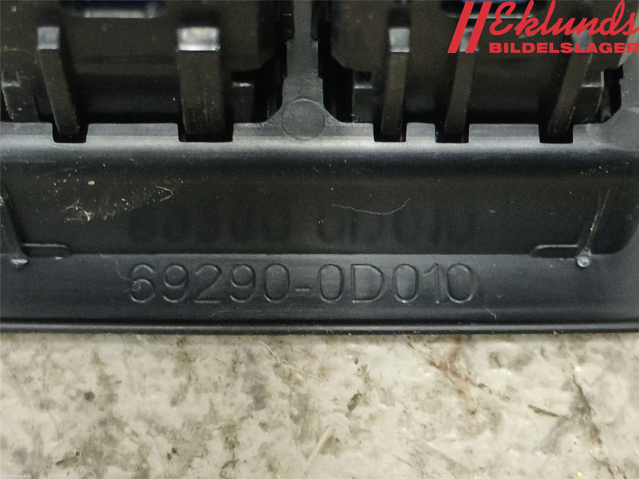 Toyota YARIS CROSS XP21 21- Strömställare Baklucka