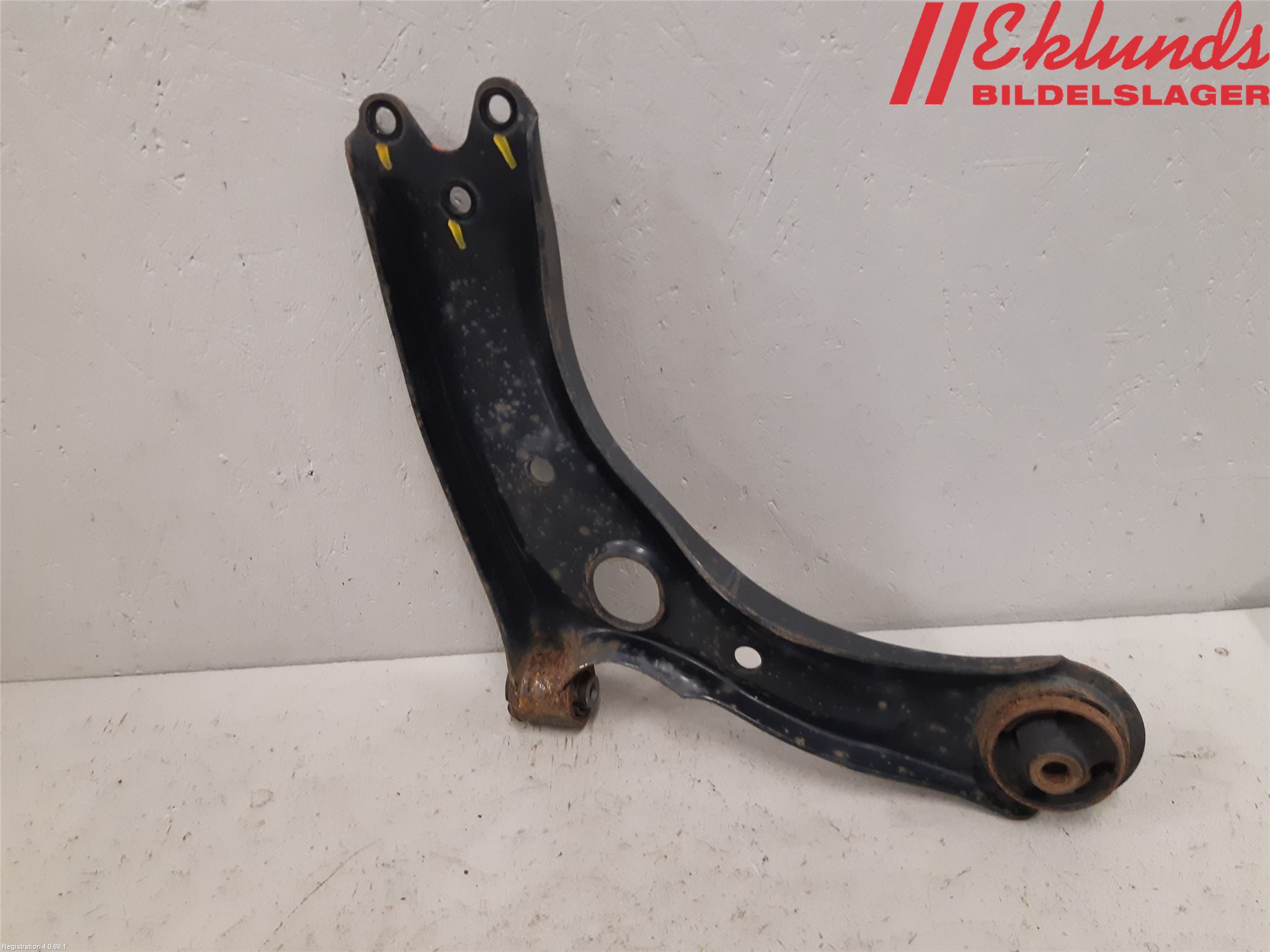 Hyundai TUCSON 05- Bärarm Fram Undre Vä