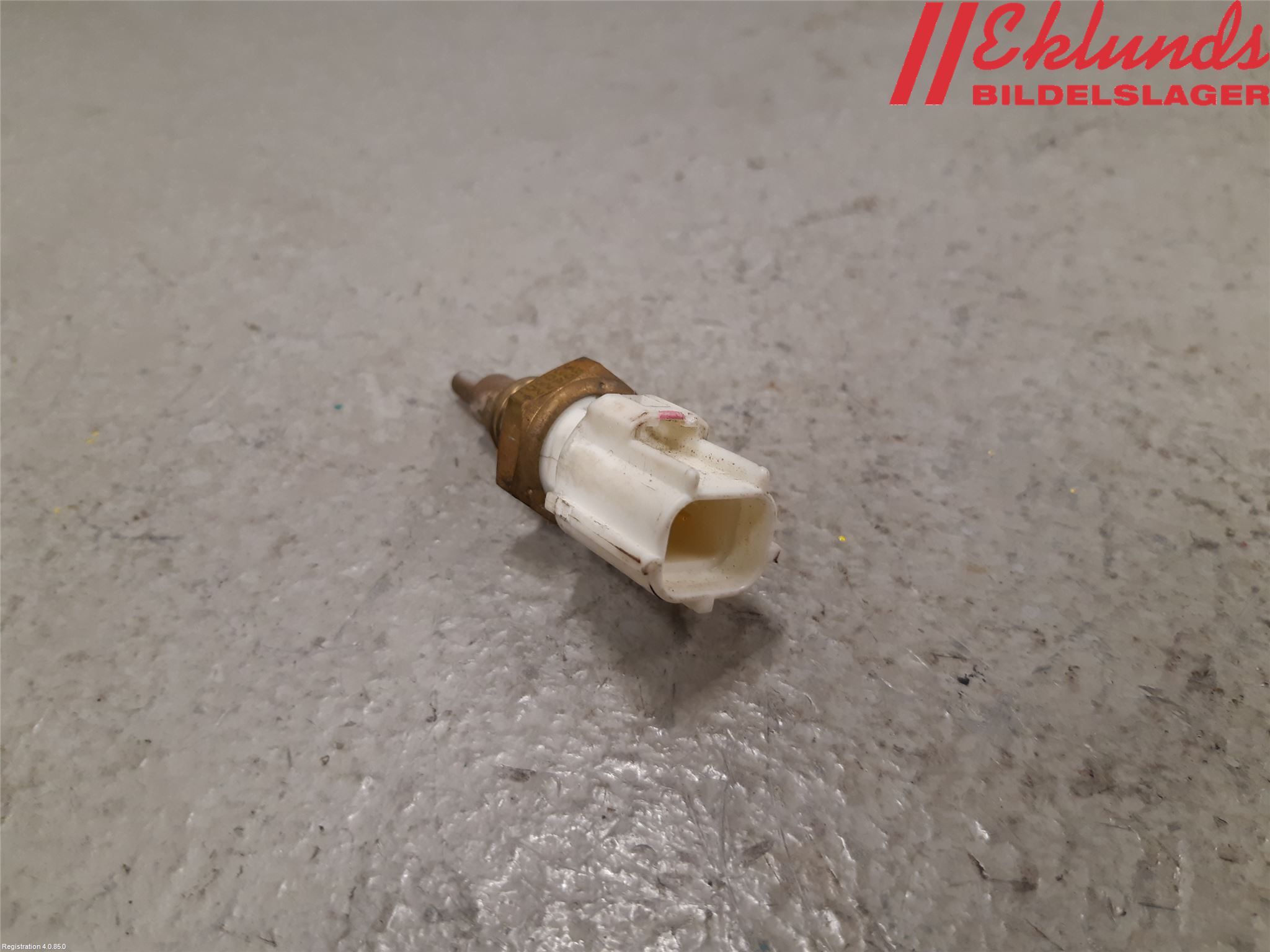 Toyota YARIS XP130 15-20 Givare Temp Vatten