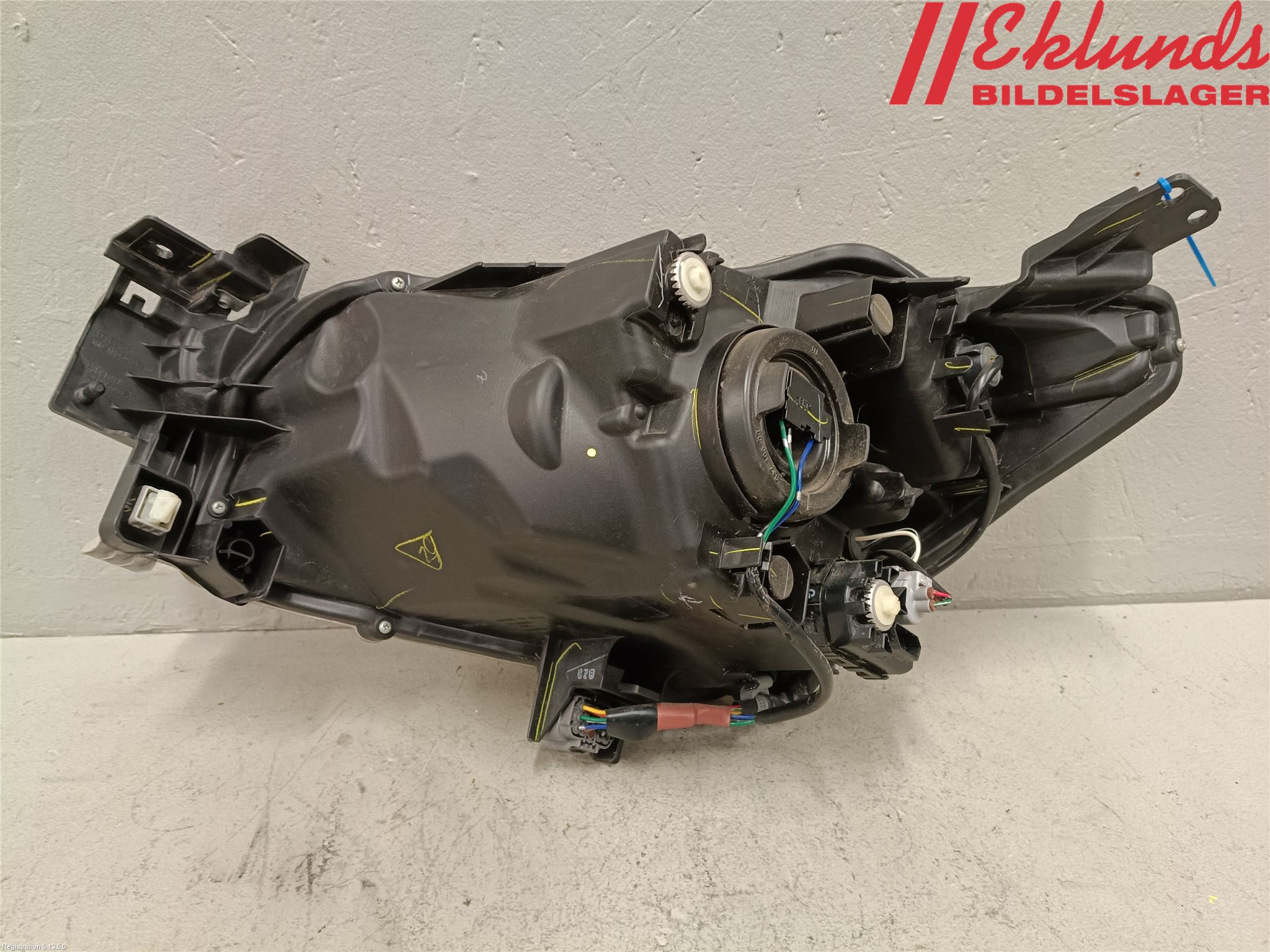 Mazda 2 (DJ) 15-22 Strålkastare Höger