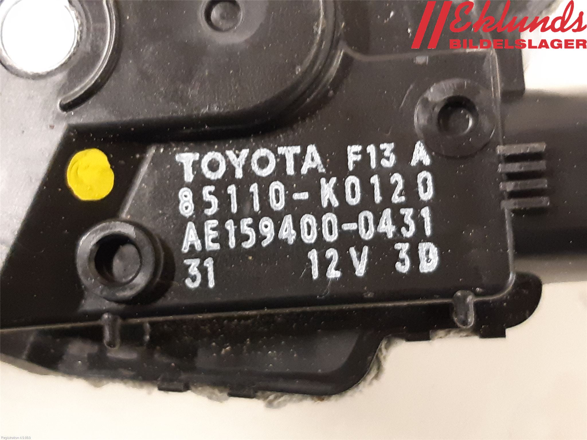 Toyota YARIS XP21 20- Torkarmotor Vindruta