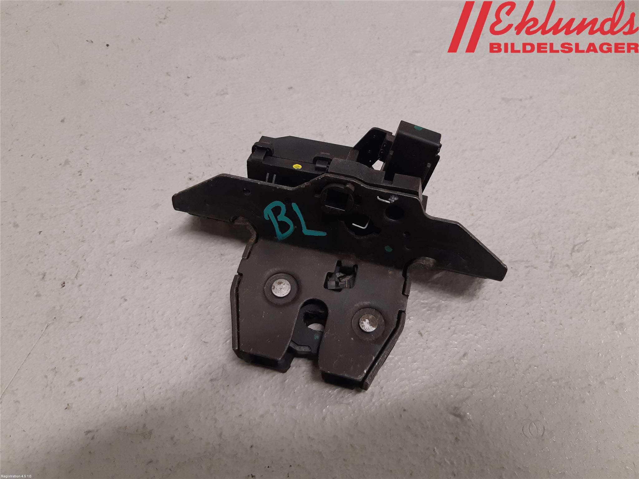 Opel ASTRA J 10-15 Låskista Baklucka