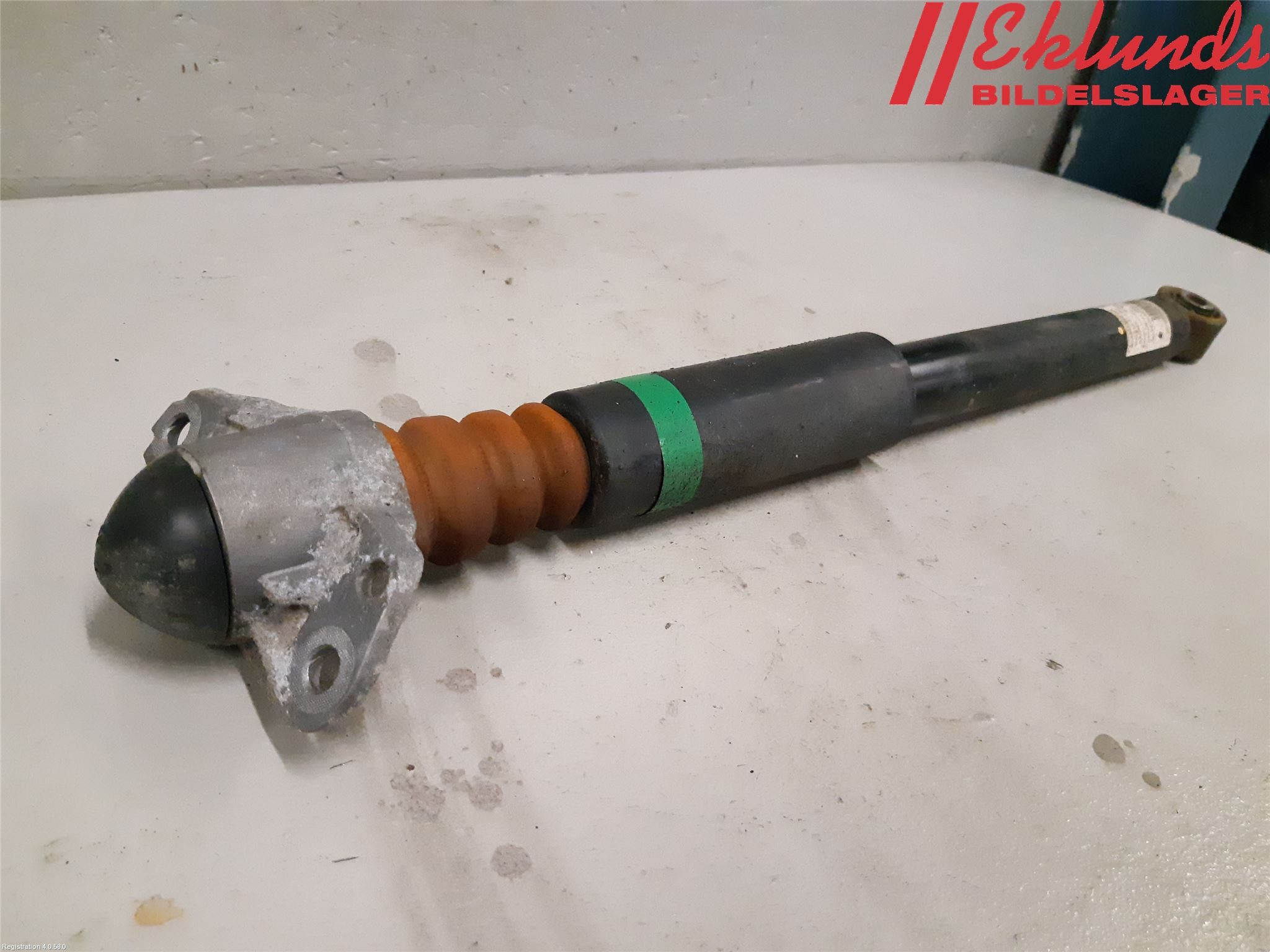 Volkswagen VW TIGUAN 07-16 Stötdämpare Bak